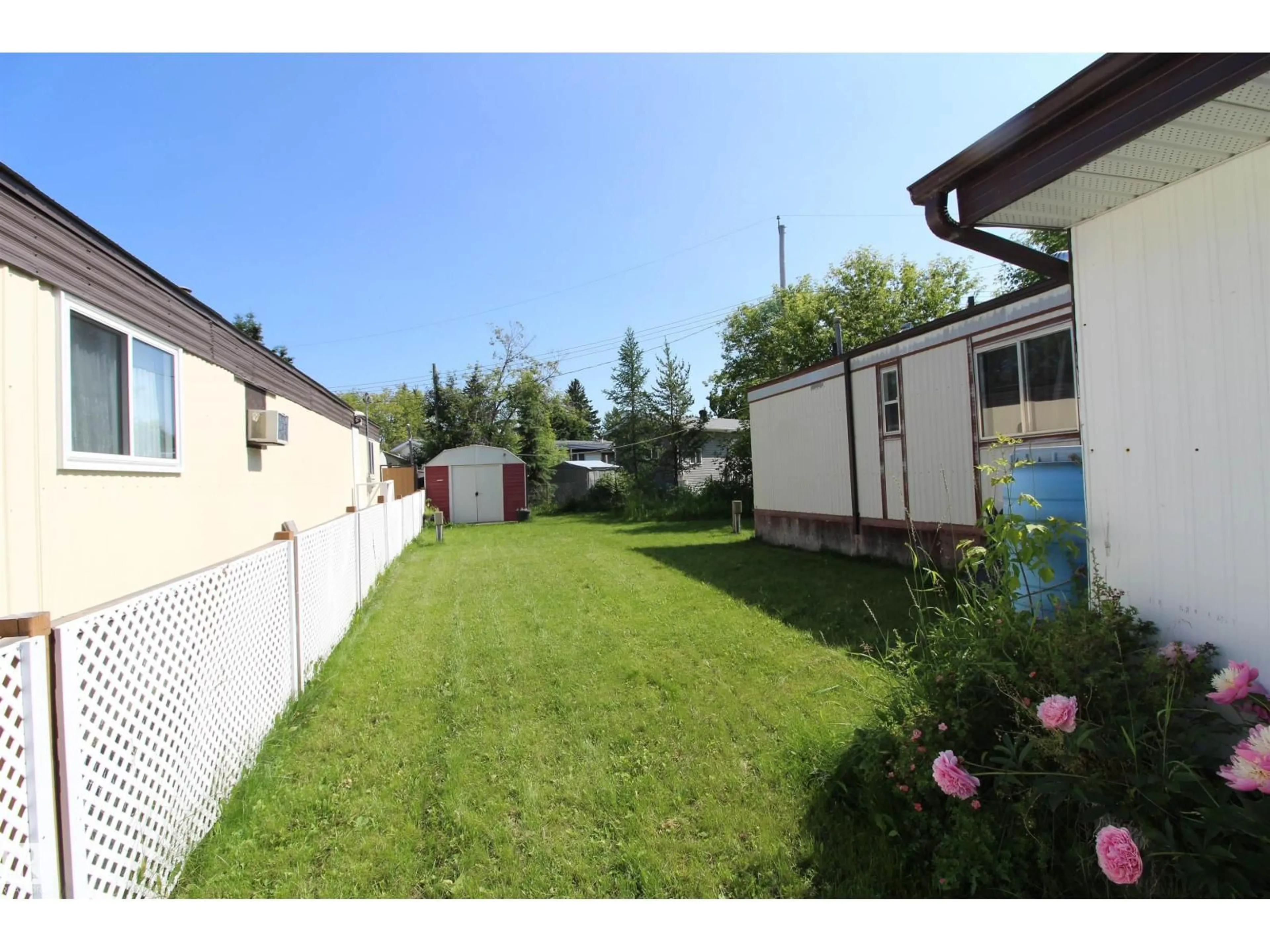 Patio, street for #10 - 9501 104 AVE, Westlock Alberta T7P1M7