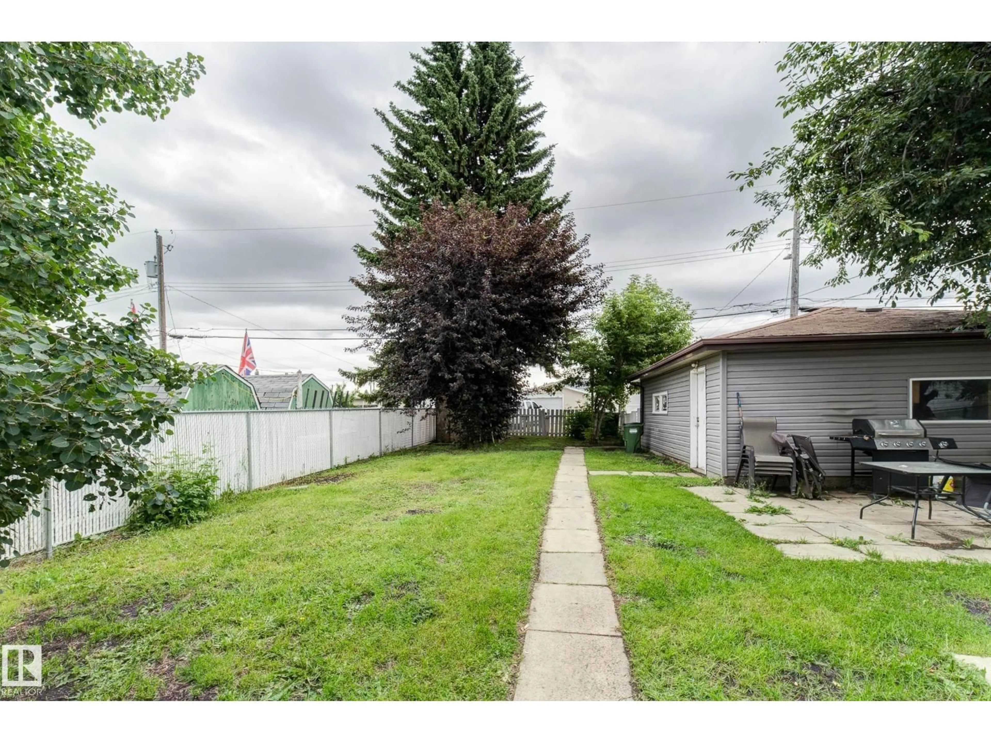 Patio, unknown for NW - 13211 77 ST, Edmonton Alberta T5C1C8
