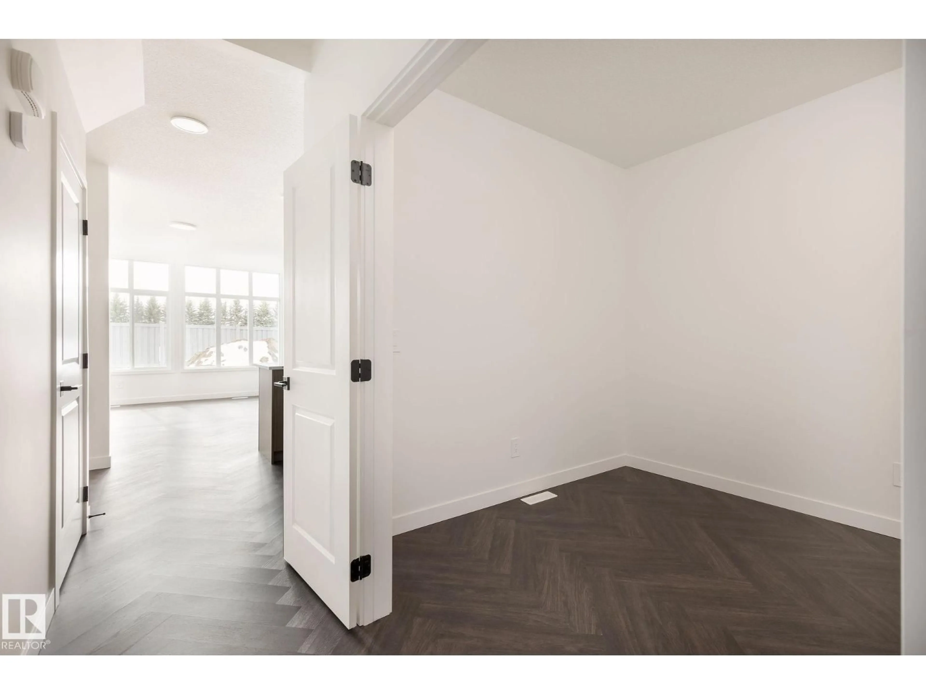 Unknown for 19 CESSY ST, St. Albert Alberta T8T2E2