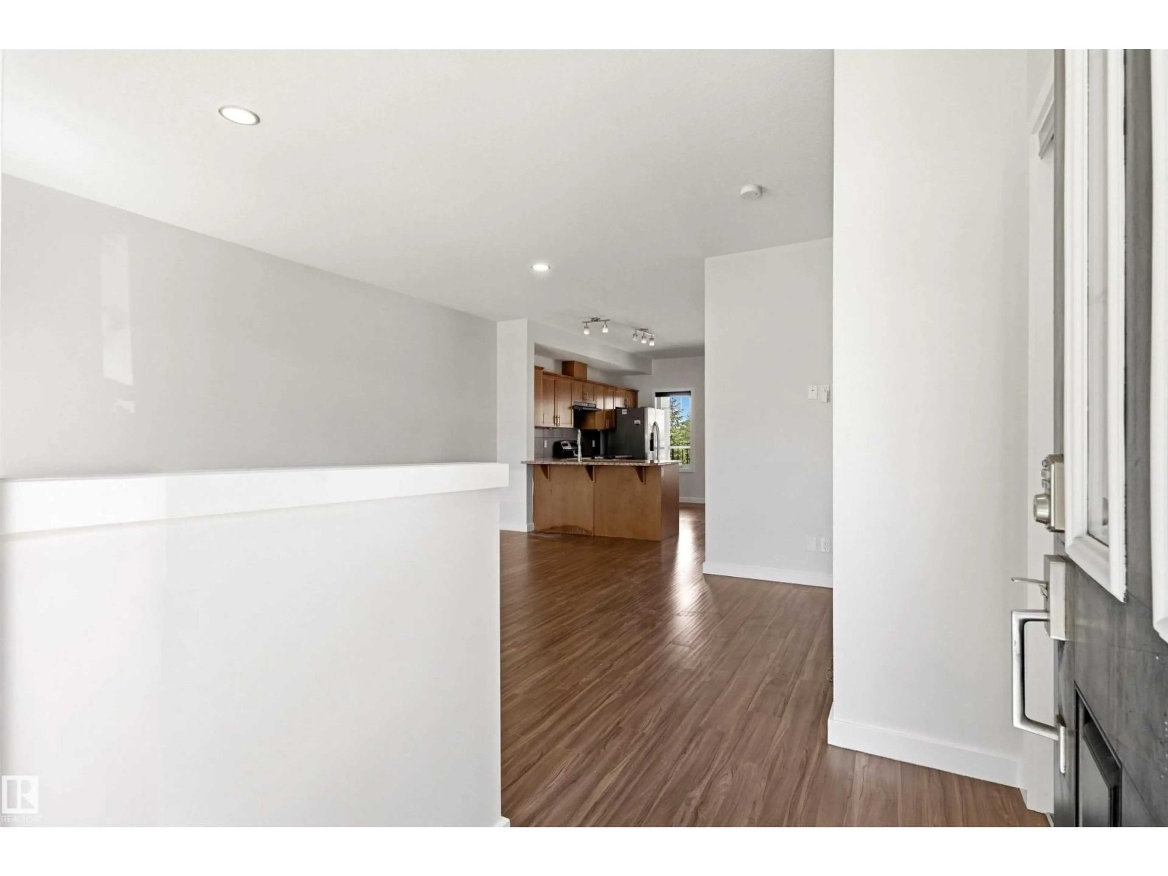 Unknown for 5833 MULLEN PL, Edmonton Alberta T6R0R4