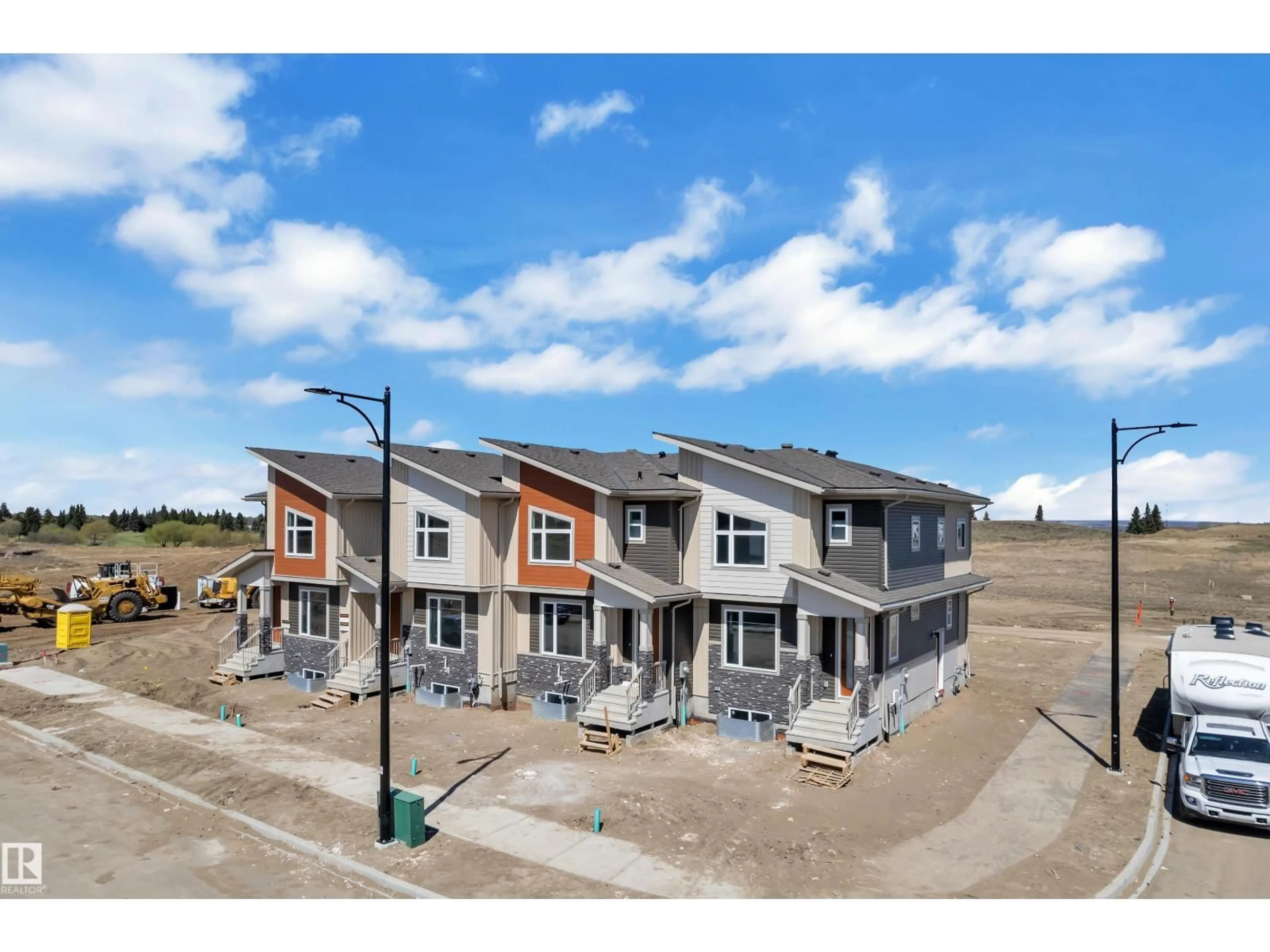 A pic from outside/outdoor area/front of a property/back of a property/a pic from drone, unknown for 177 GRAYBRIAR DR, Stony Plain Alberta T7Z0P3