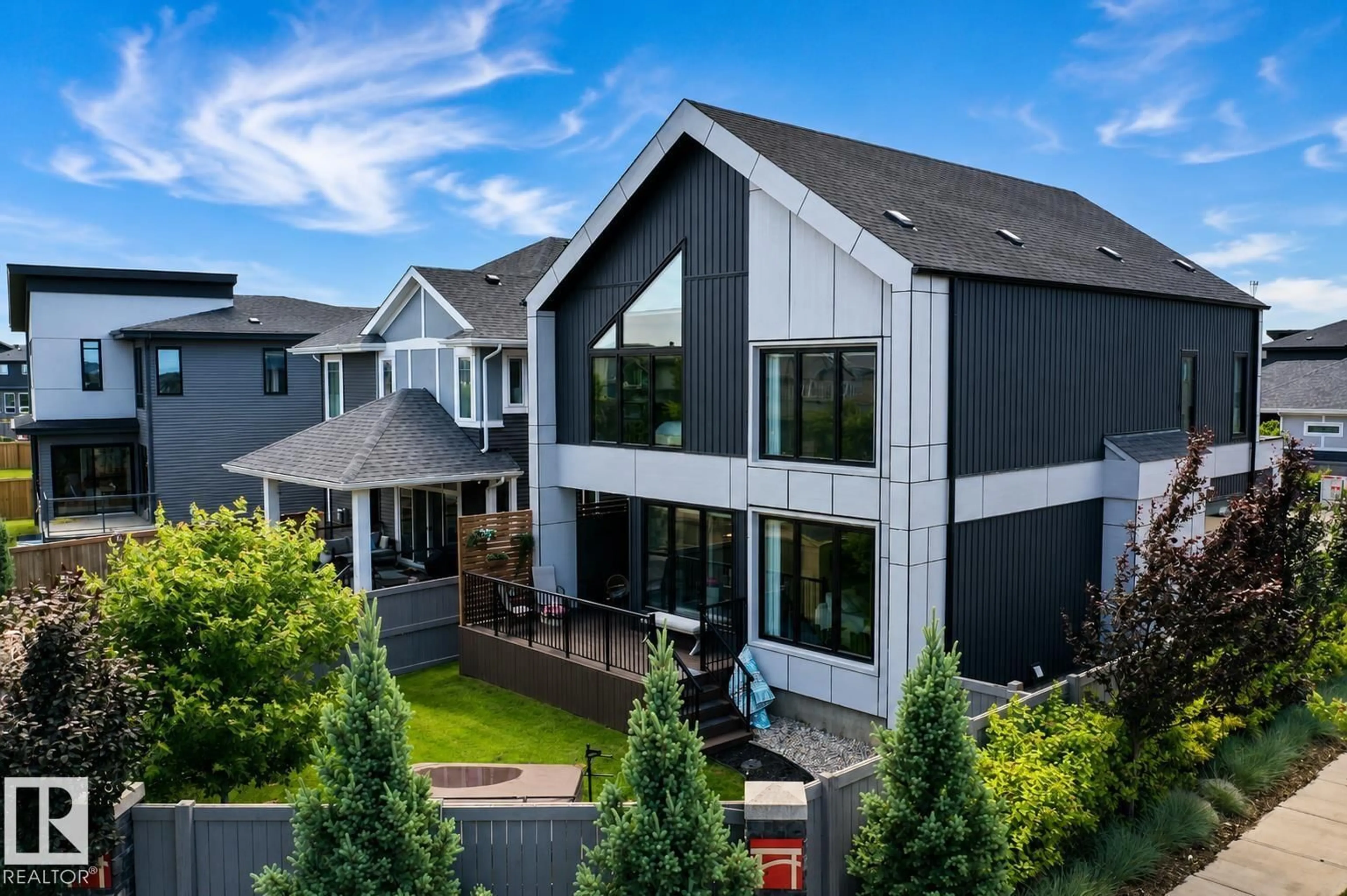 A pic from outside/outdoor area/front of a property/back of a property/a pic from drone, mountain view for SW - 6805 KNOX LO, Edmonton Alberta T6W4R3