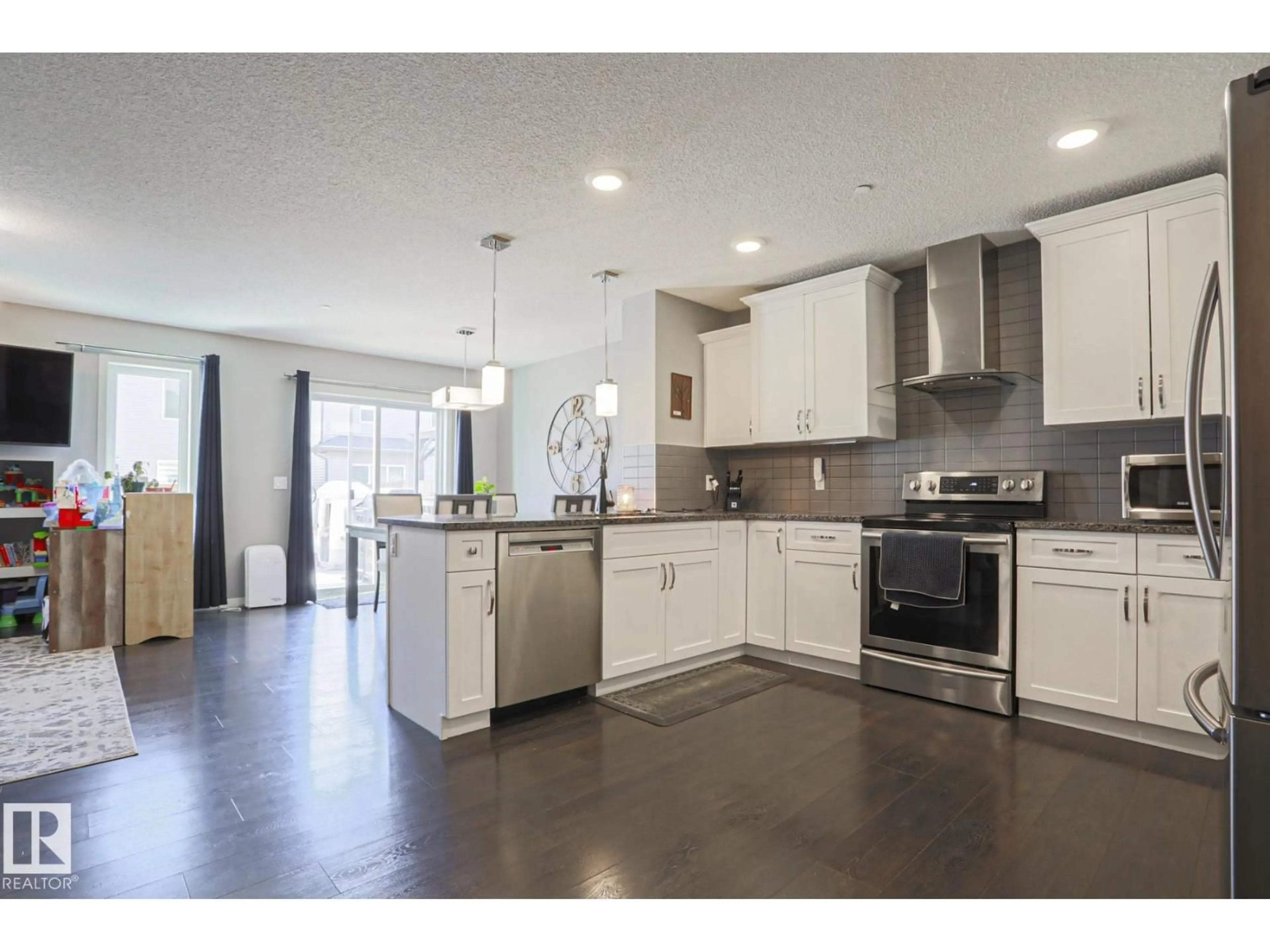 Open concept kitchen, ceramic/tile floor for 2033 WESTERRA LO, Stony Plain Alberta T7Z0H8