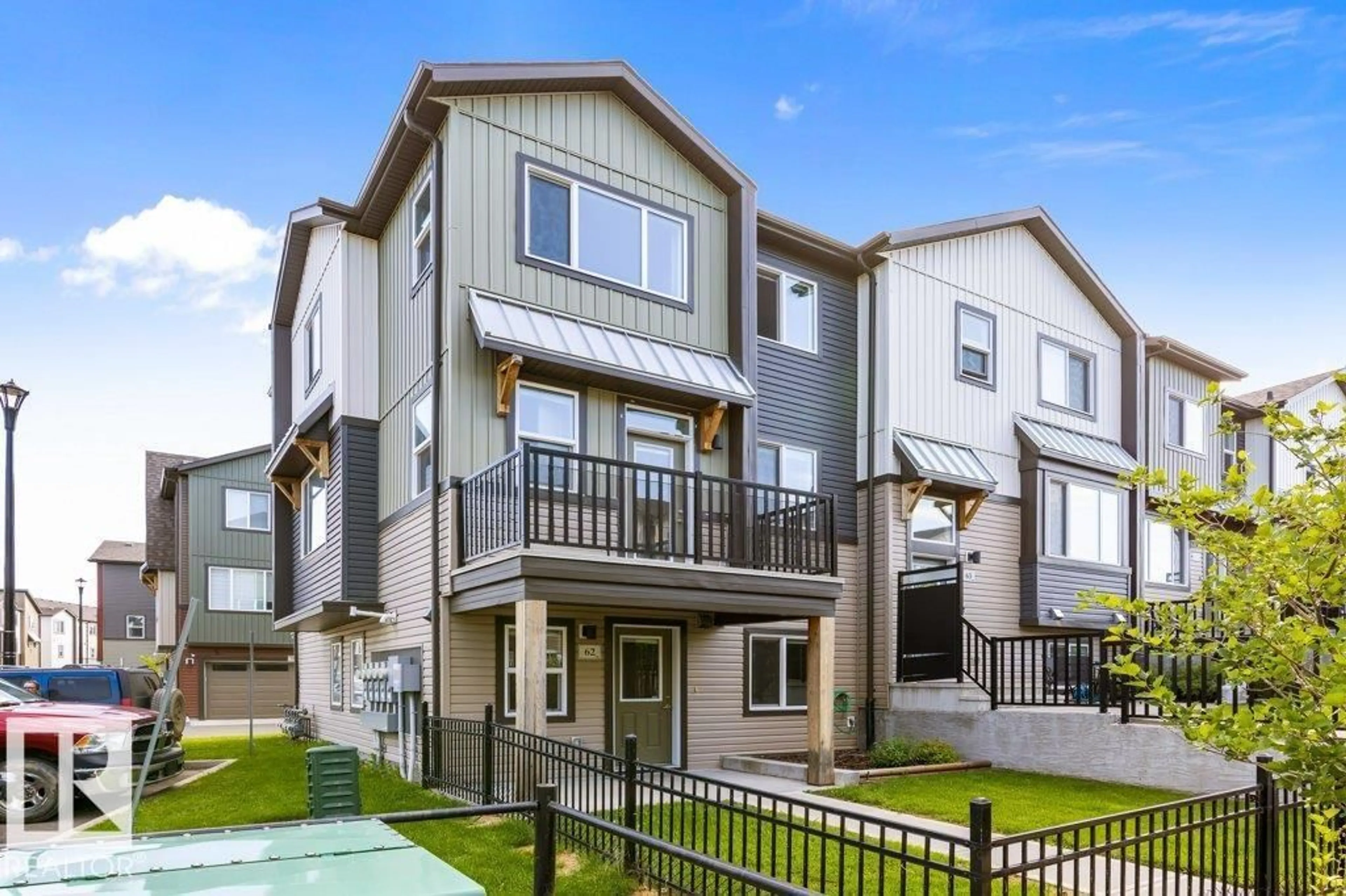 Home with vinyl exterior material, street for 62 16903 68 ST NW, Edmonton Alberta T5Z0R1