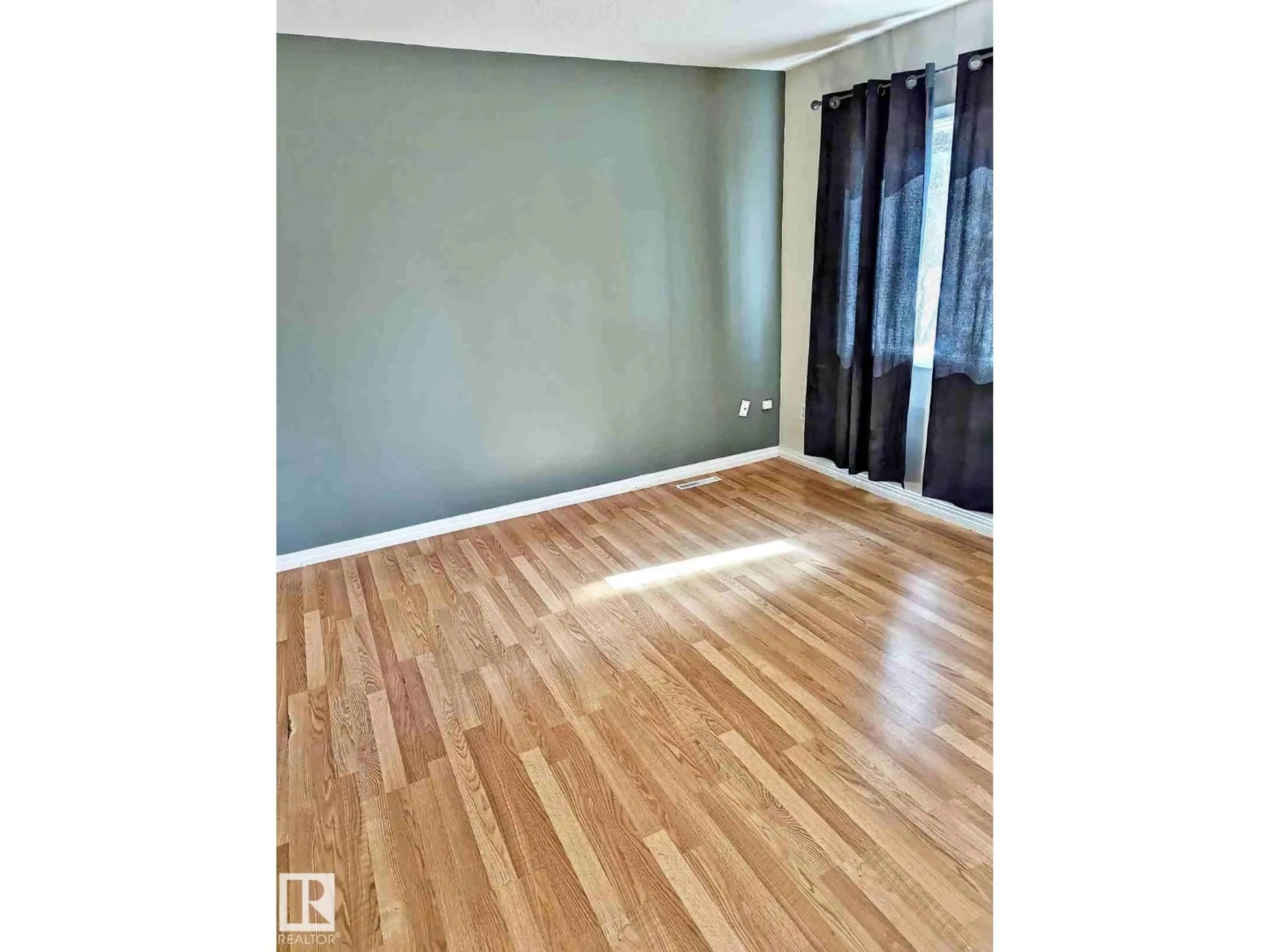 A pic of a room for 4730 46 AV, St. Paul Town Alberta T0A3A3