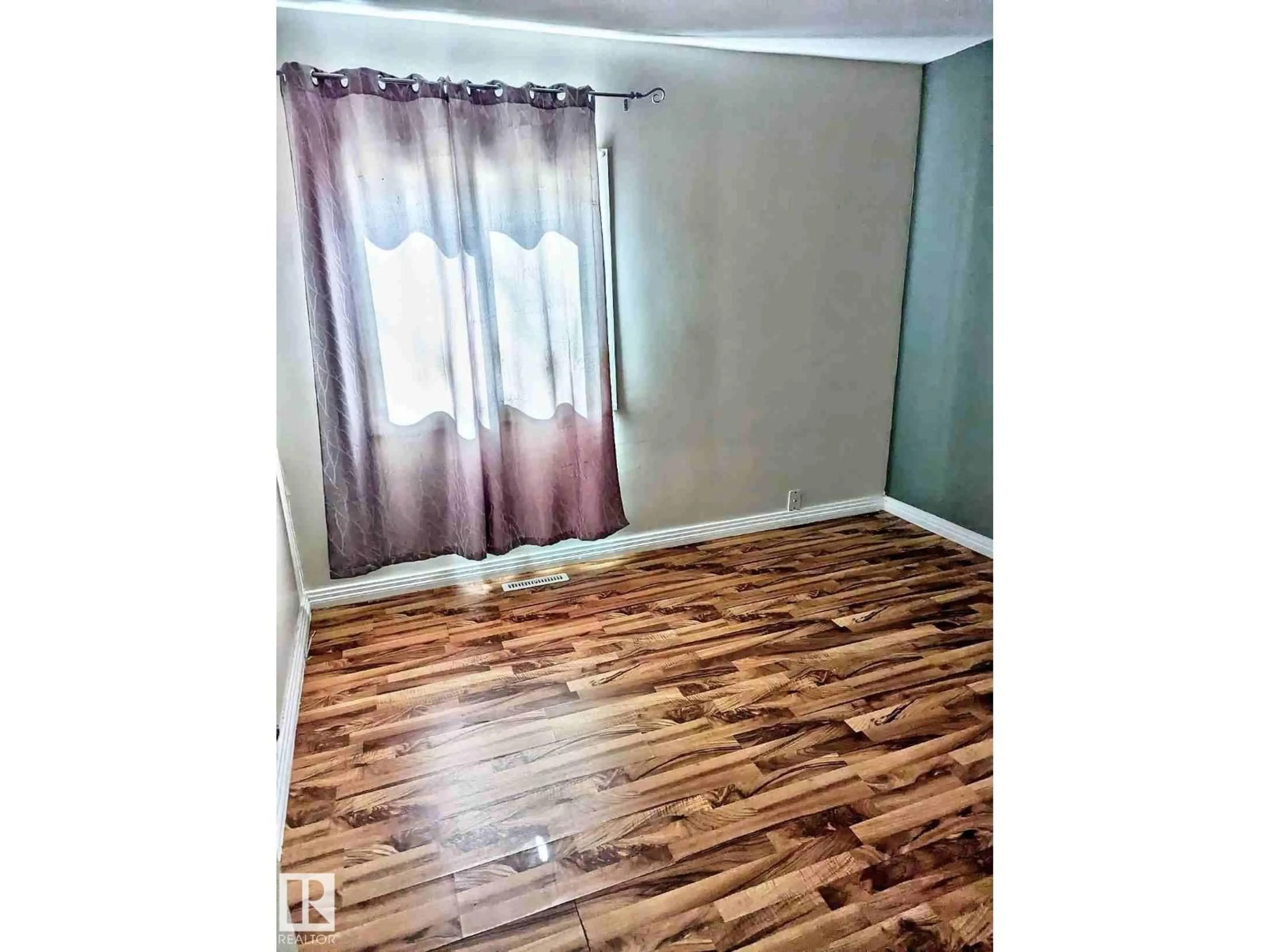 A pic of a room for 4730 46 AV, St. Paul Town Alberta T0A3A3