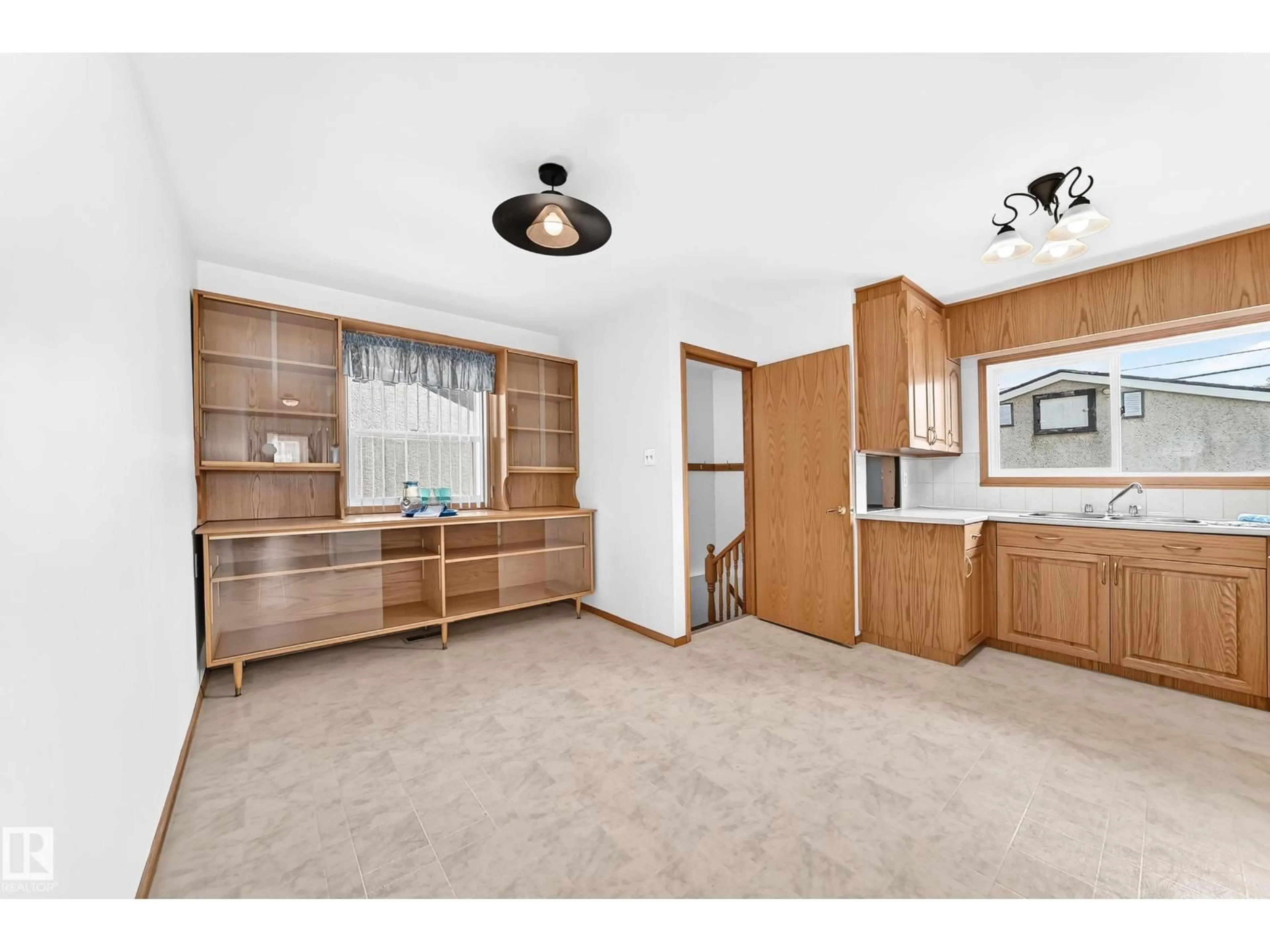 Standard kitchen, unknown for 10819 137 AV, Edmonton Alberta T5E1Z2