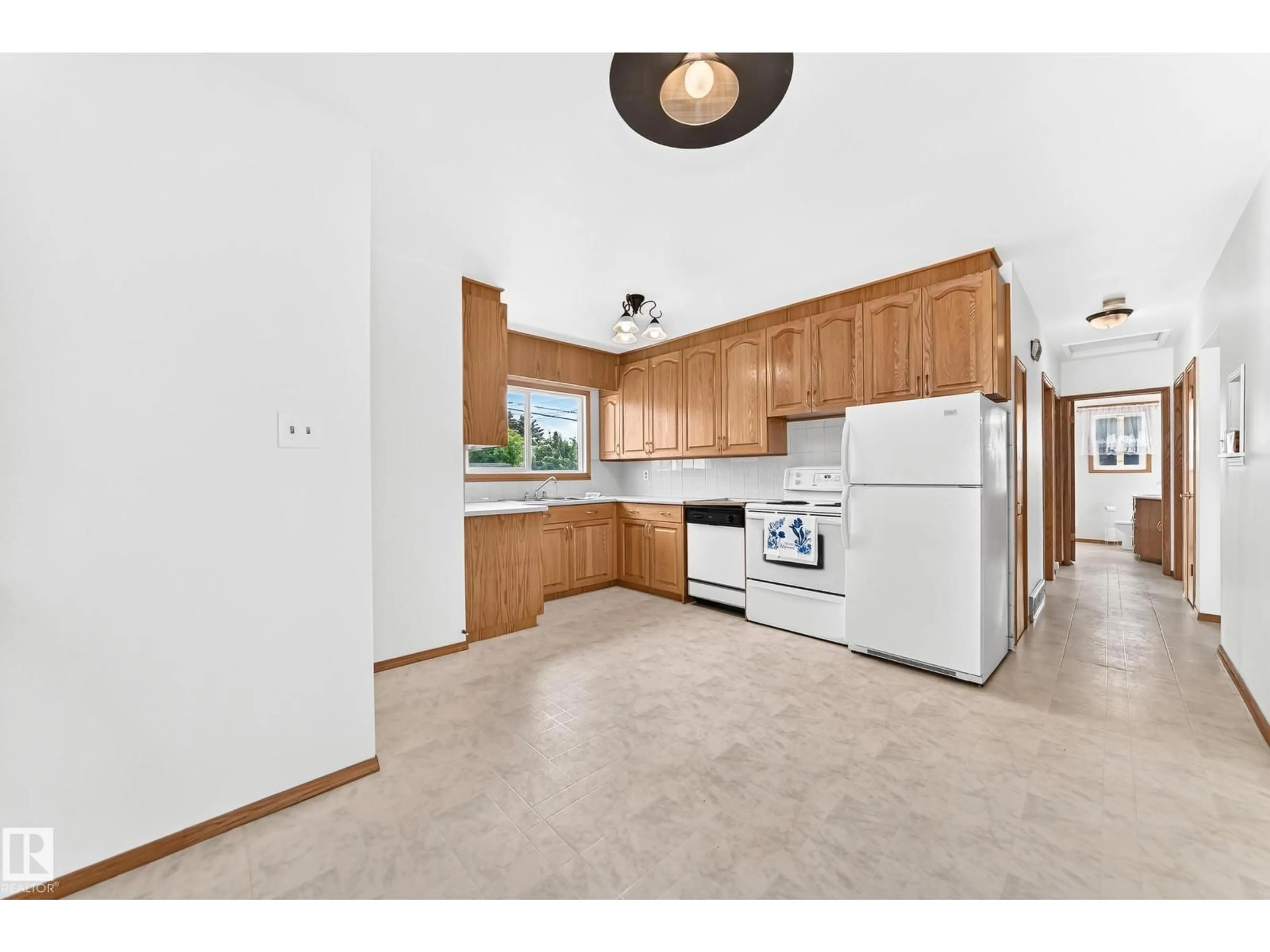 Standard kitchen, ceramic/tile floor for 10819 137 AV, Edmonton Alberta T5E1Z2