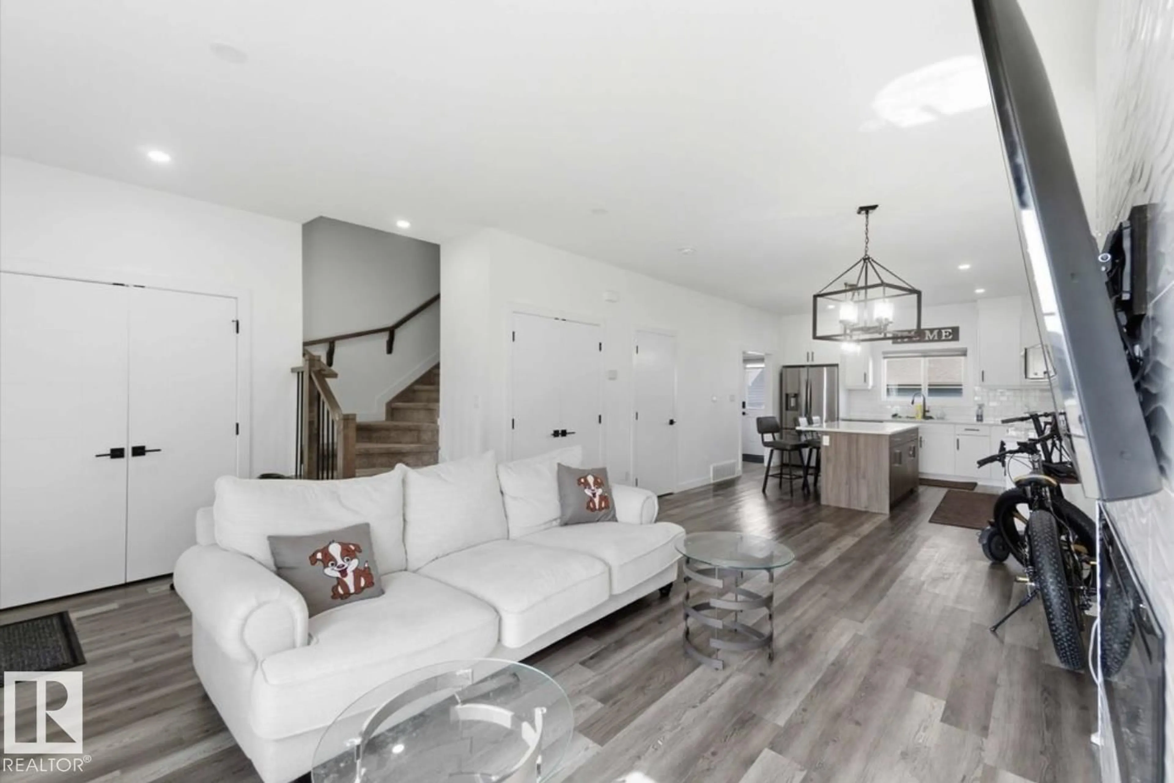 Living room with furniture, unknown for 17924 61 STREET, Edmonton Alberta T5Y3X1