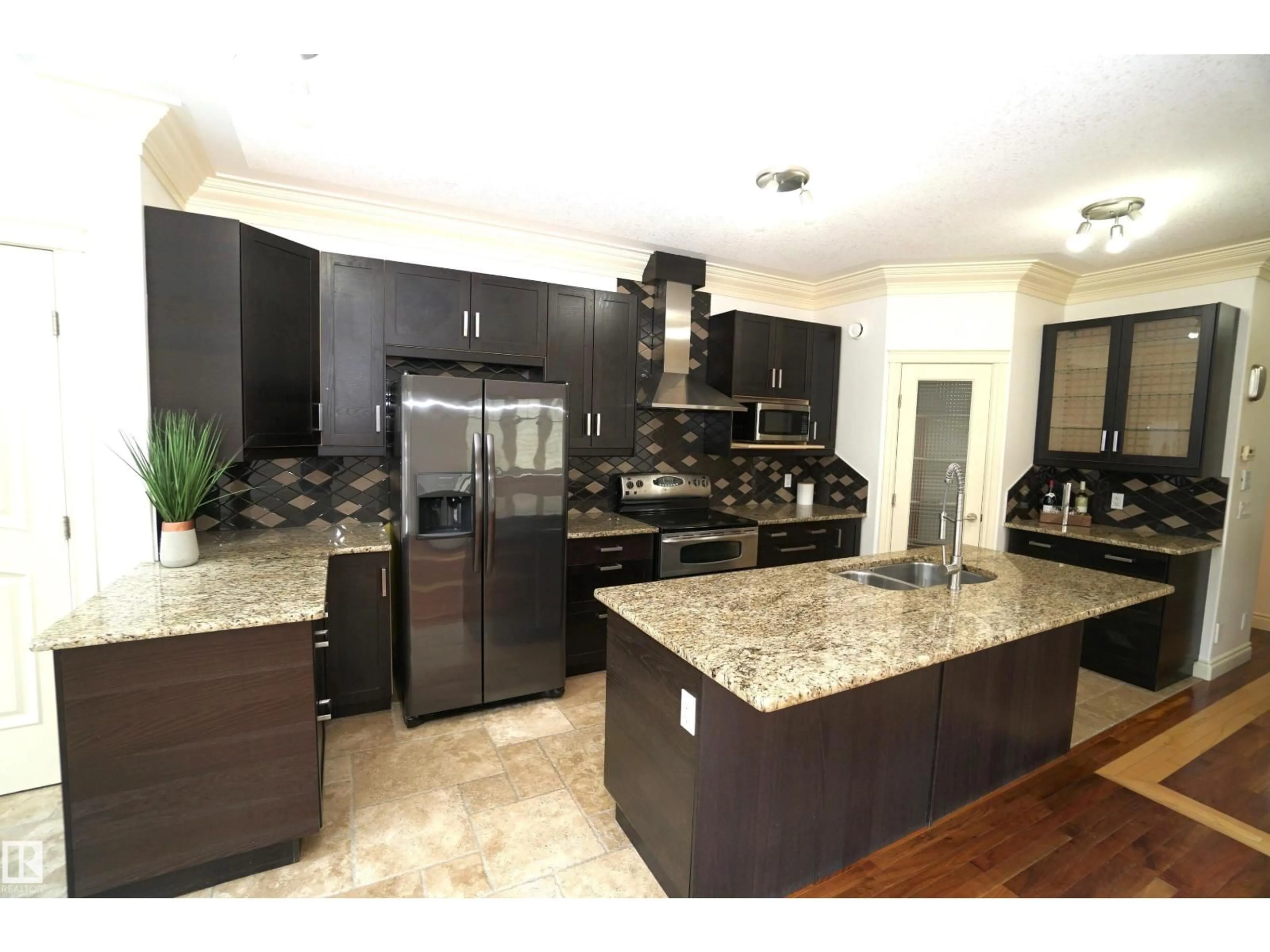 Contemporary kitchen, ceramic/tile floor for 10224 90 ST, Edmonton Alberta T5H1S1