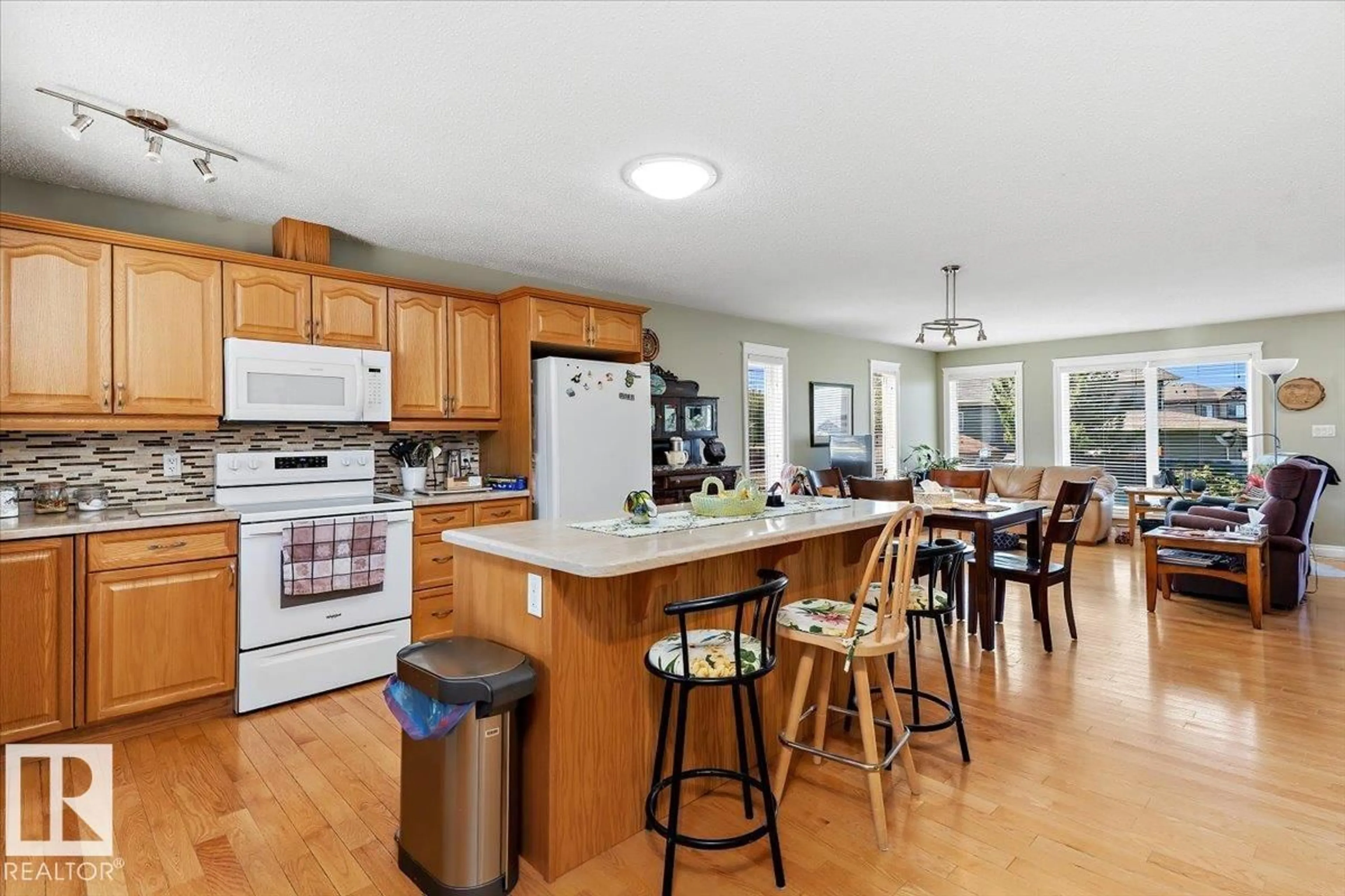 Open concept kitchen, unknown for 5316 53 ST, Tofield Alberta T0B4J0