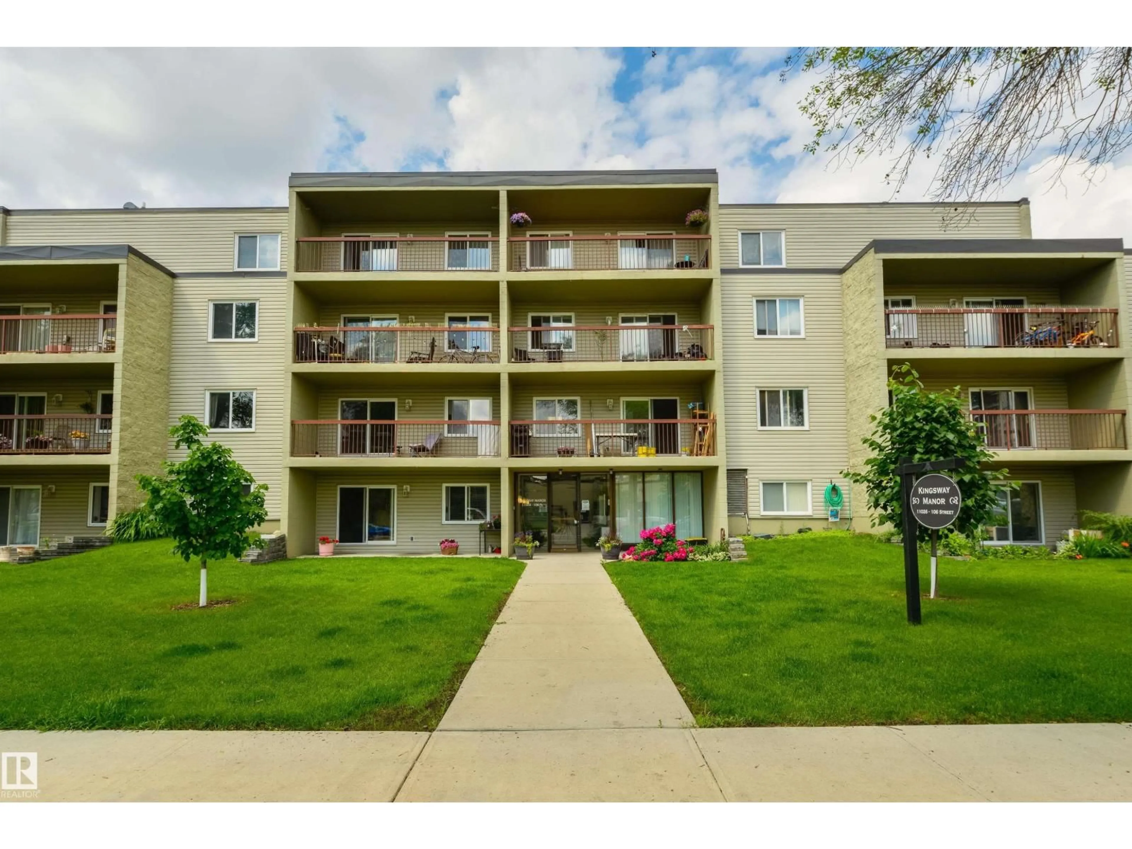 Patio, unknown for 204 - 11026 106 ST NW, Edmonton Alberta T5H2Y4