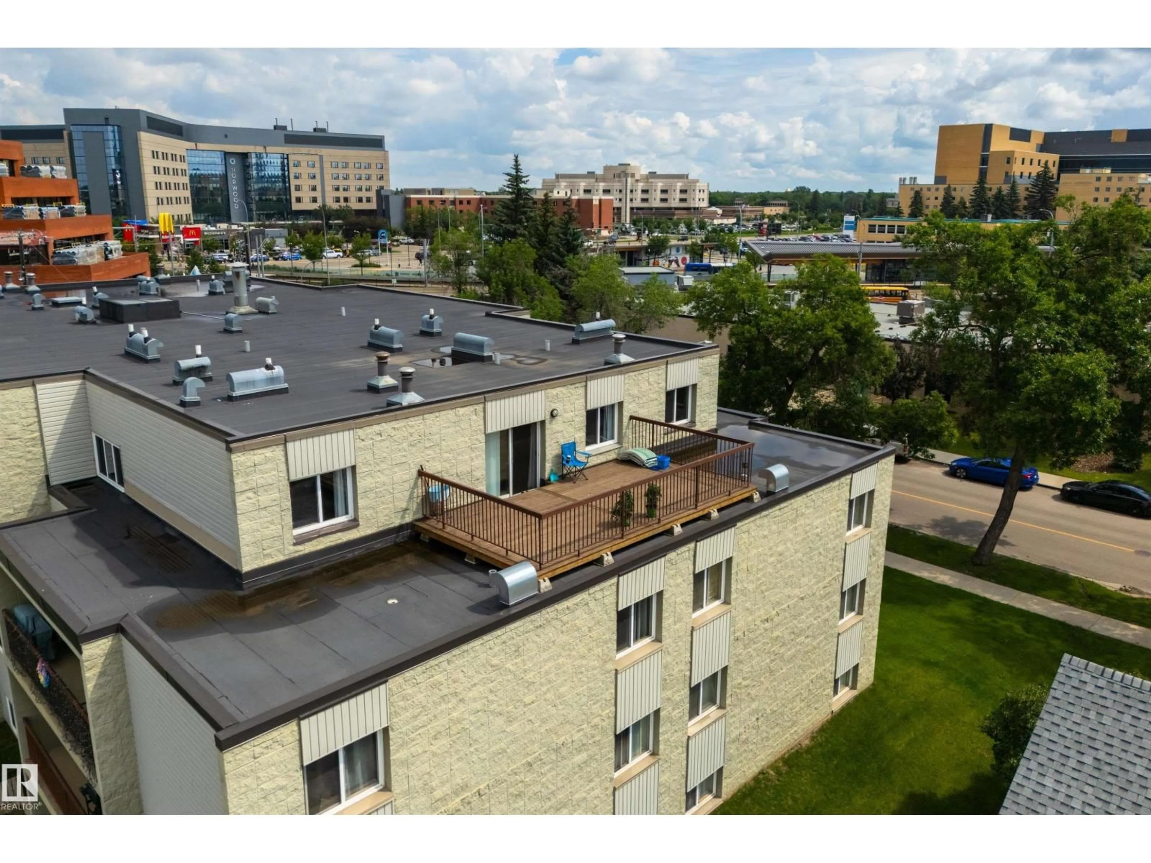A pic from outside/outdoor area/front of a property/back of a property/a pic from drone, city buildings view from balcony for 401 - 11026 106 ST, Edmonton Alberta T5H2Y4