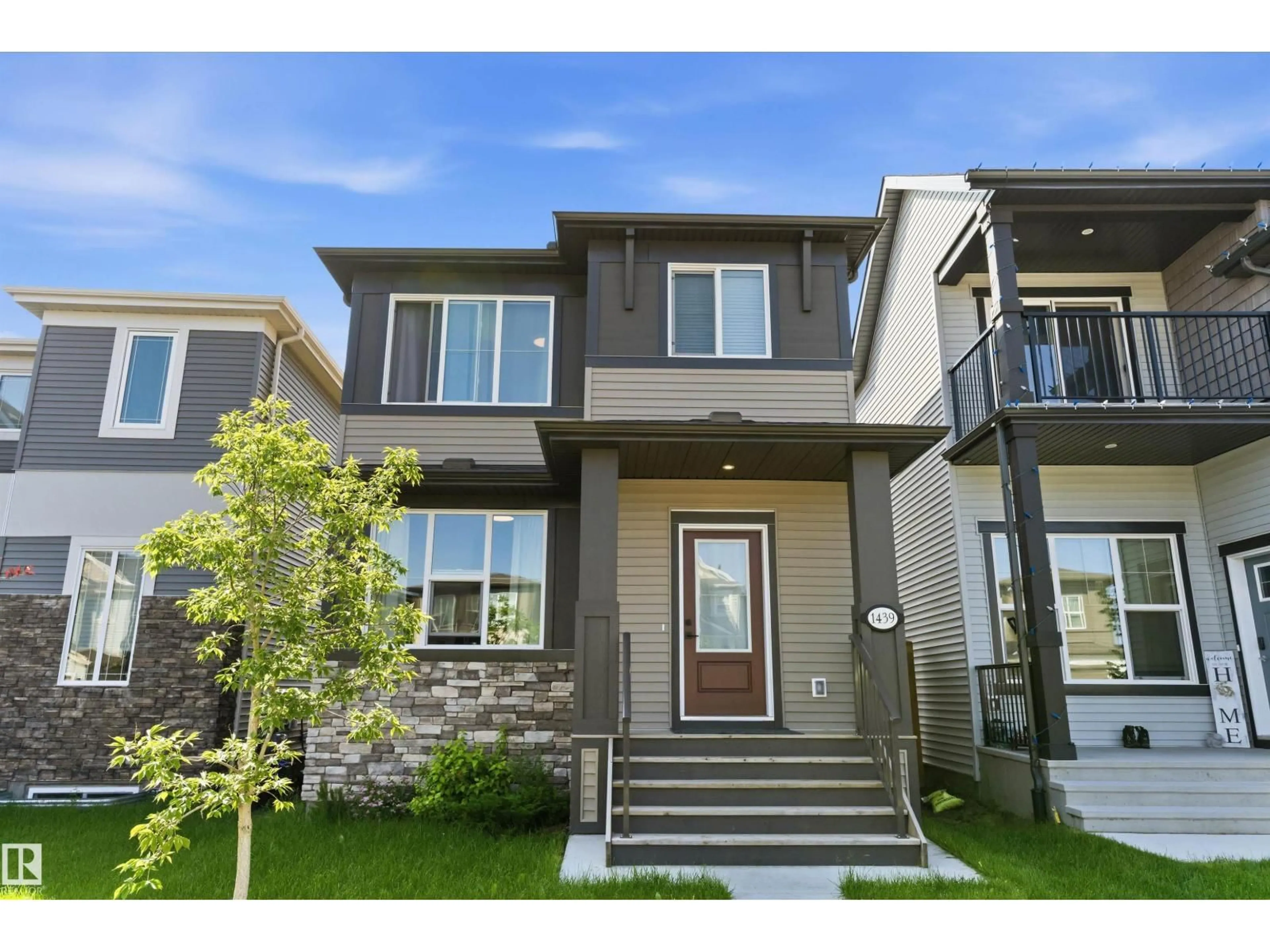 Home with vinyl exterior material, street for 1439 GOODSPEED LN, Edmonton Alberta T5T0W2