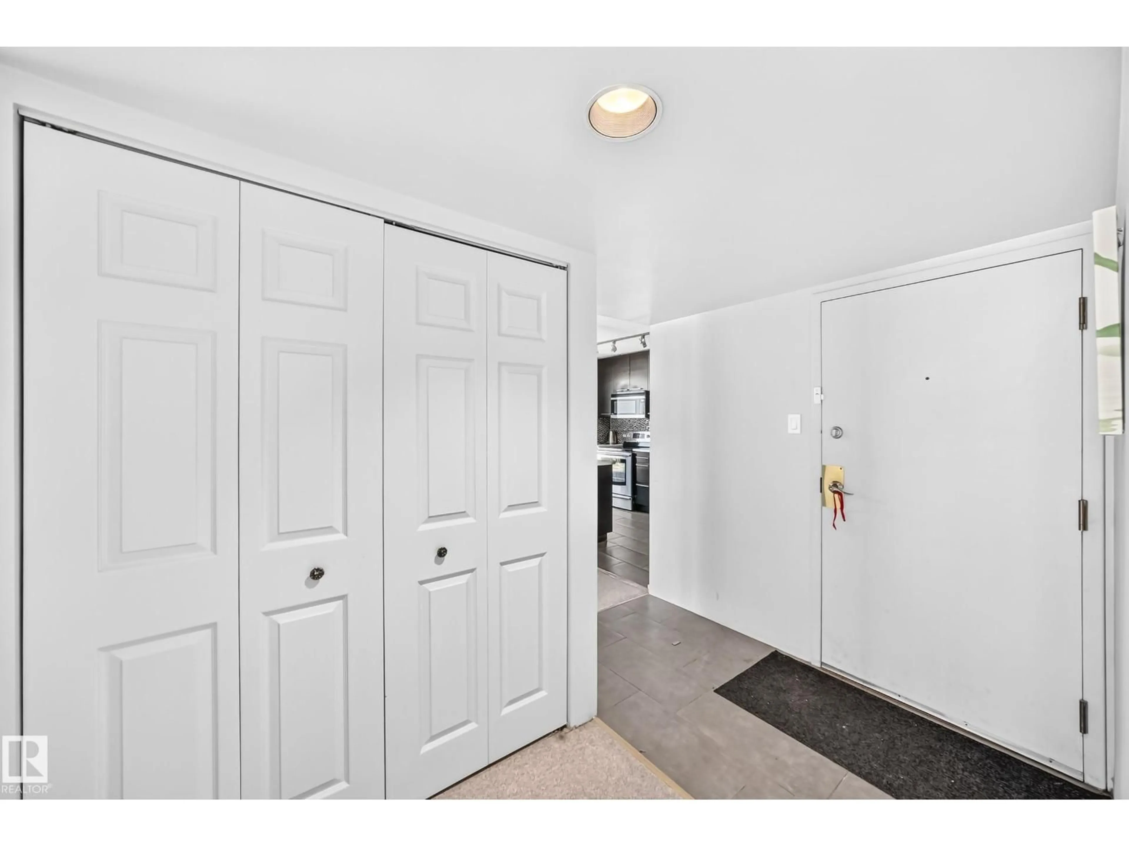 Unknown for 1802 - 11027 87 AV, Edmonton Alberta T6G2P9