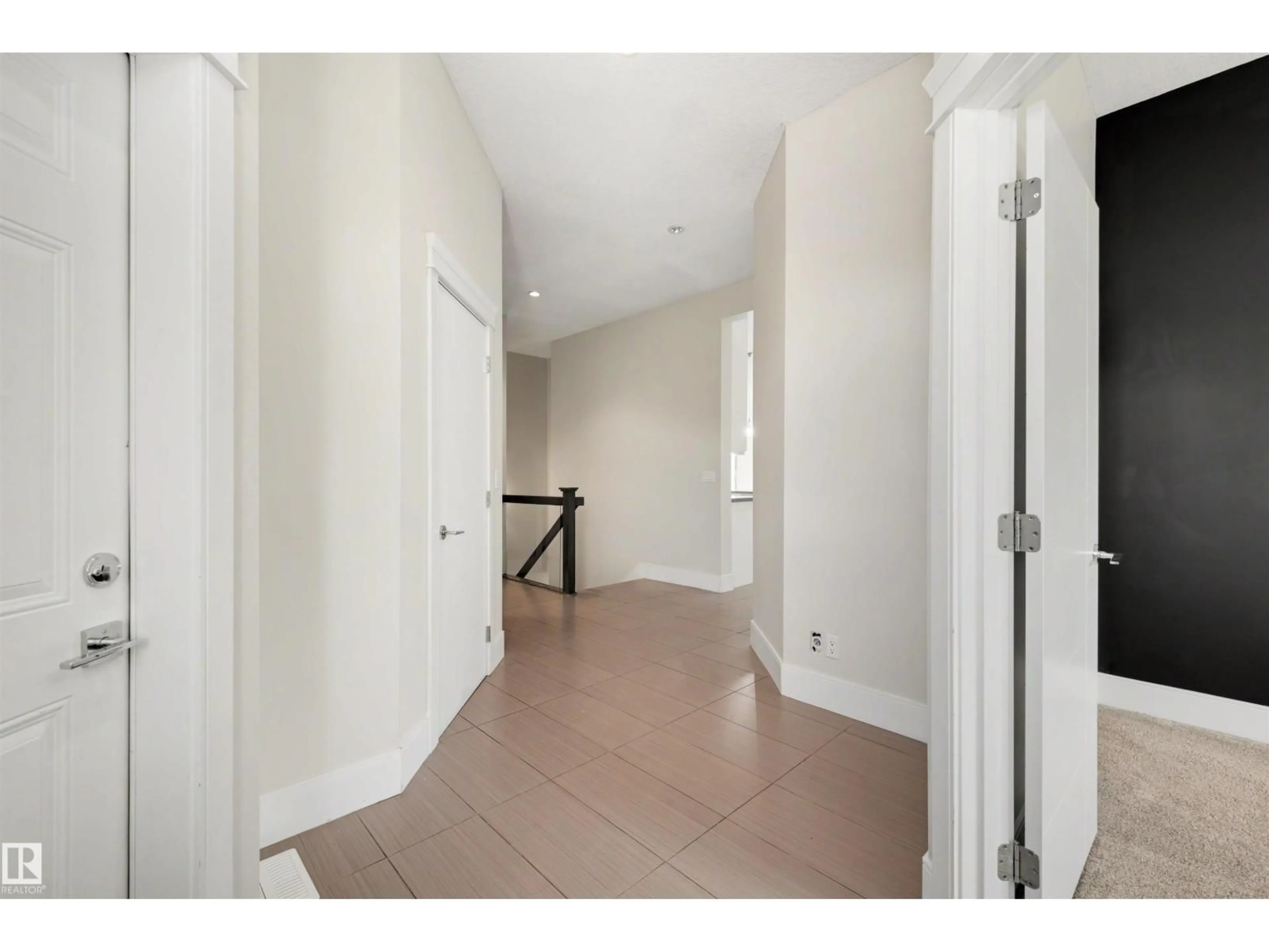 Indoor entryway for 51101 - 355 RGE ROAD 222 RGE ROAD, Rural Strathcona County Alberta T8C1G9