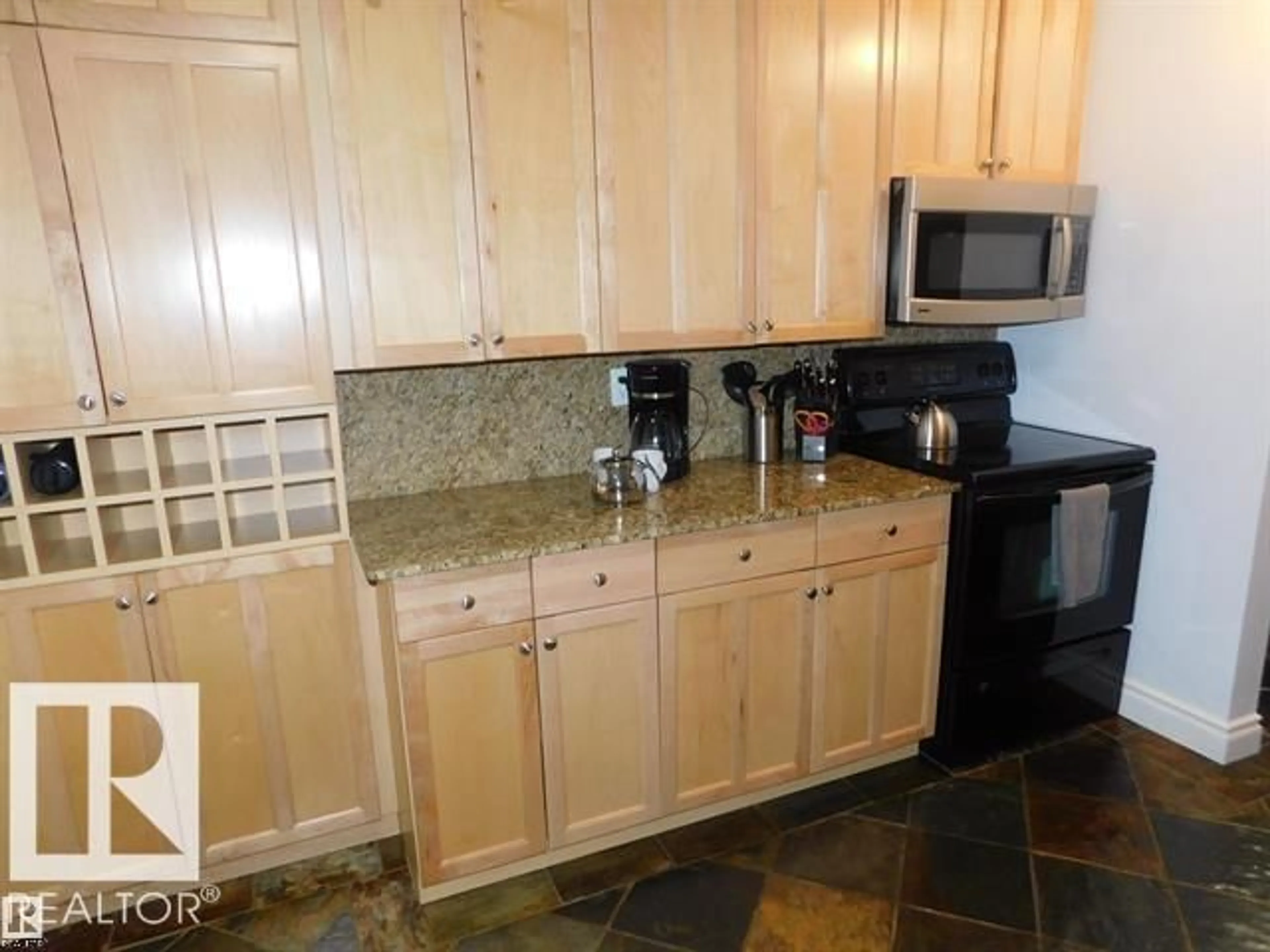 Standard kitchen, ceramic/tile floor for #101 - 10745 83 AV, Edmonton Alberta T6E2E5