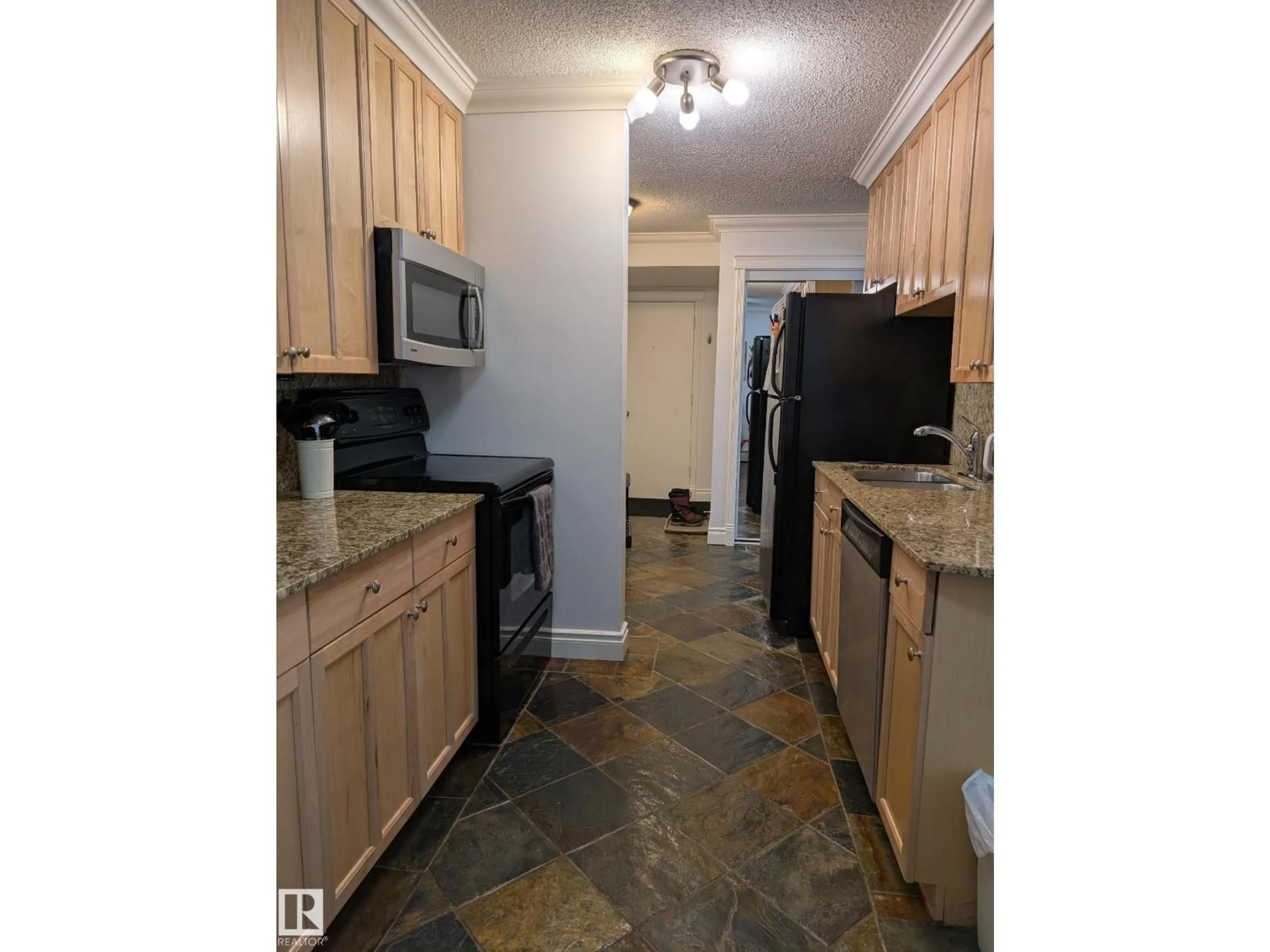 Standard kitchen, ceramic/tile floor for #101 - 10745 83 AV, Edmonton Alberta T6E2E5