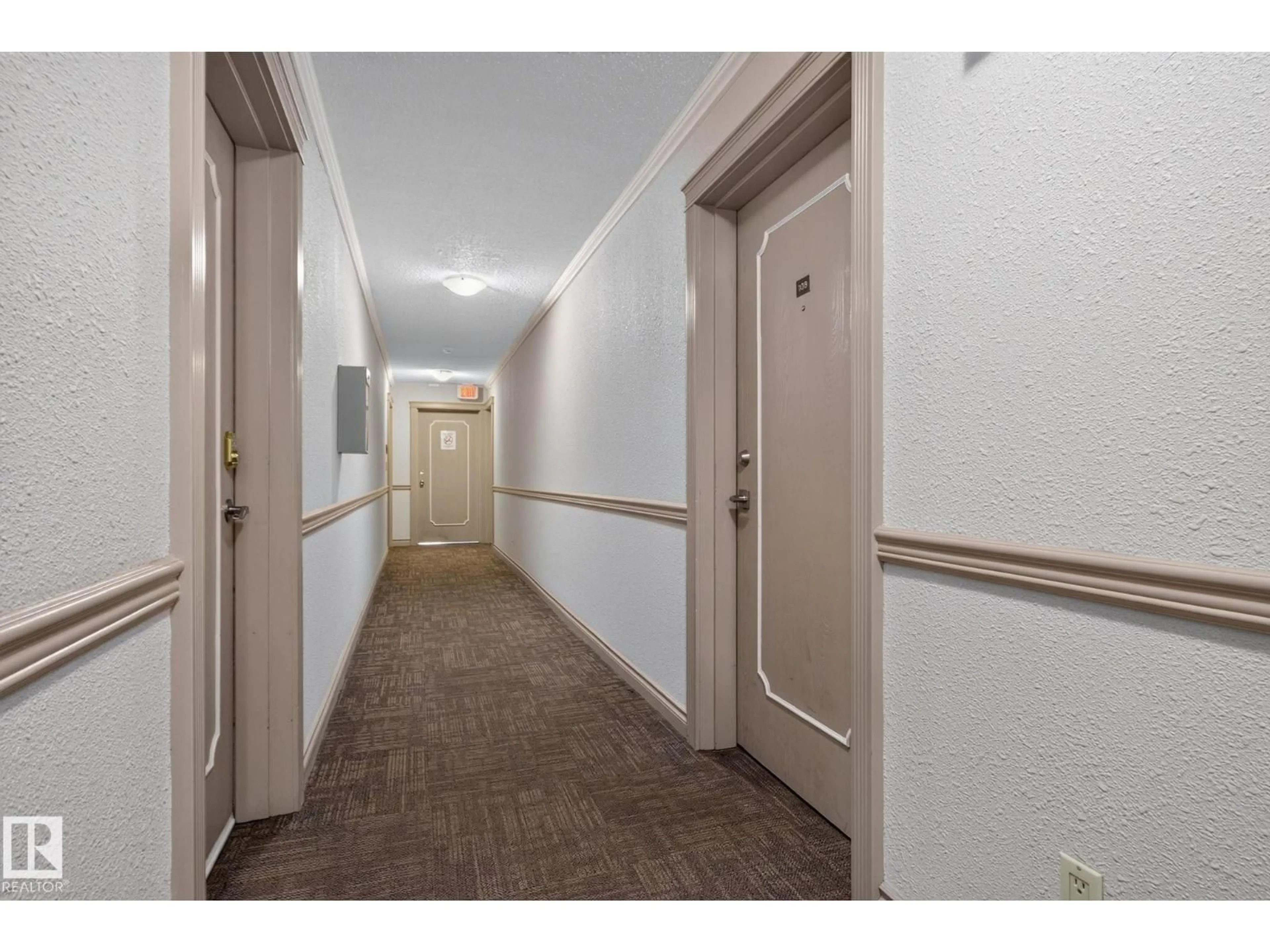 Indoor foyer for #108 - 10520 80 AV, Edmonton Alberta T6E1V3