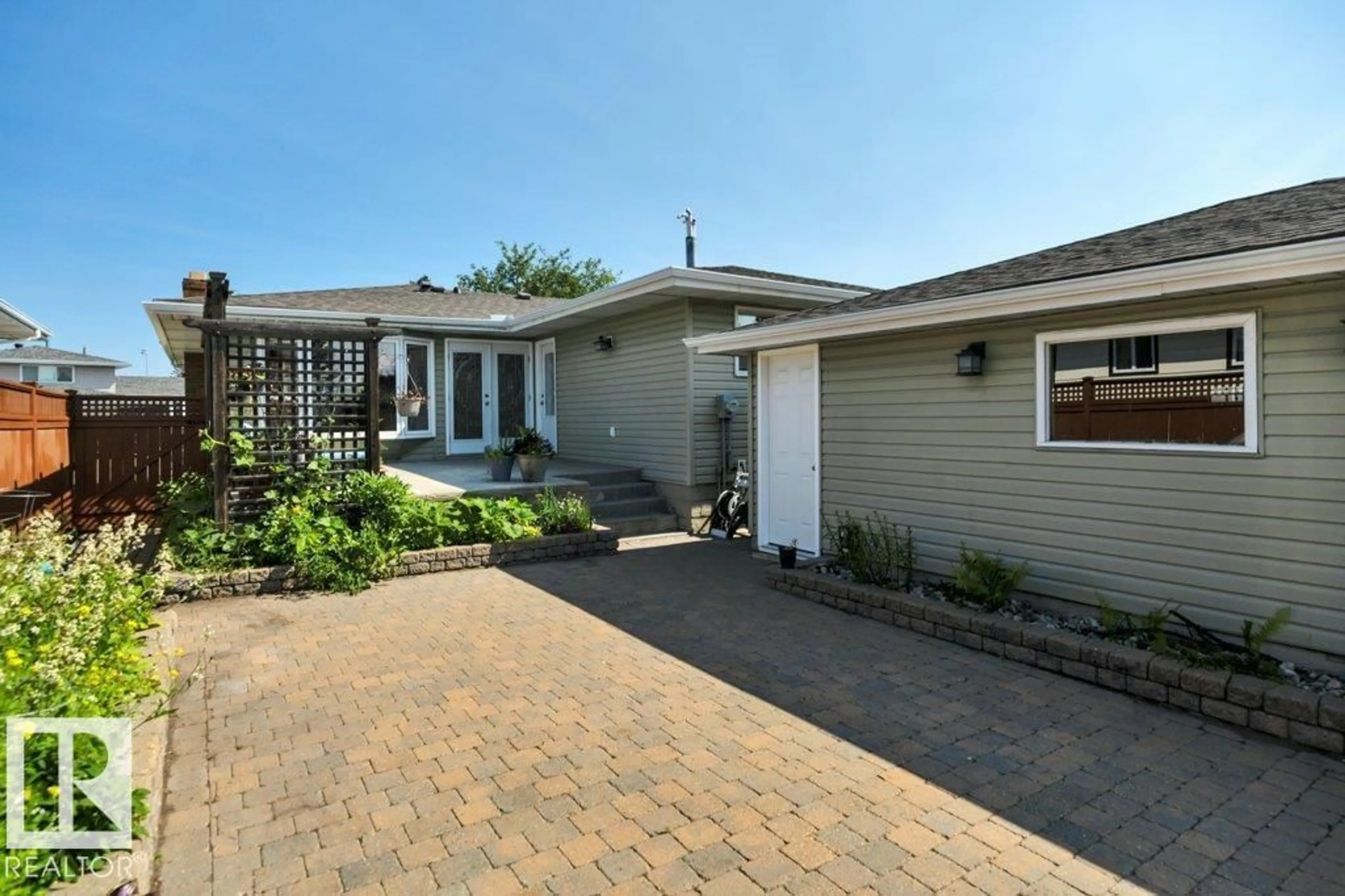 Unknown for 6960 21 AV, Edmonton Alberta T6K2H4