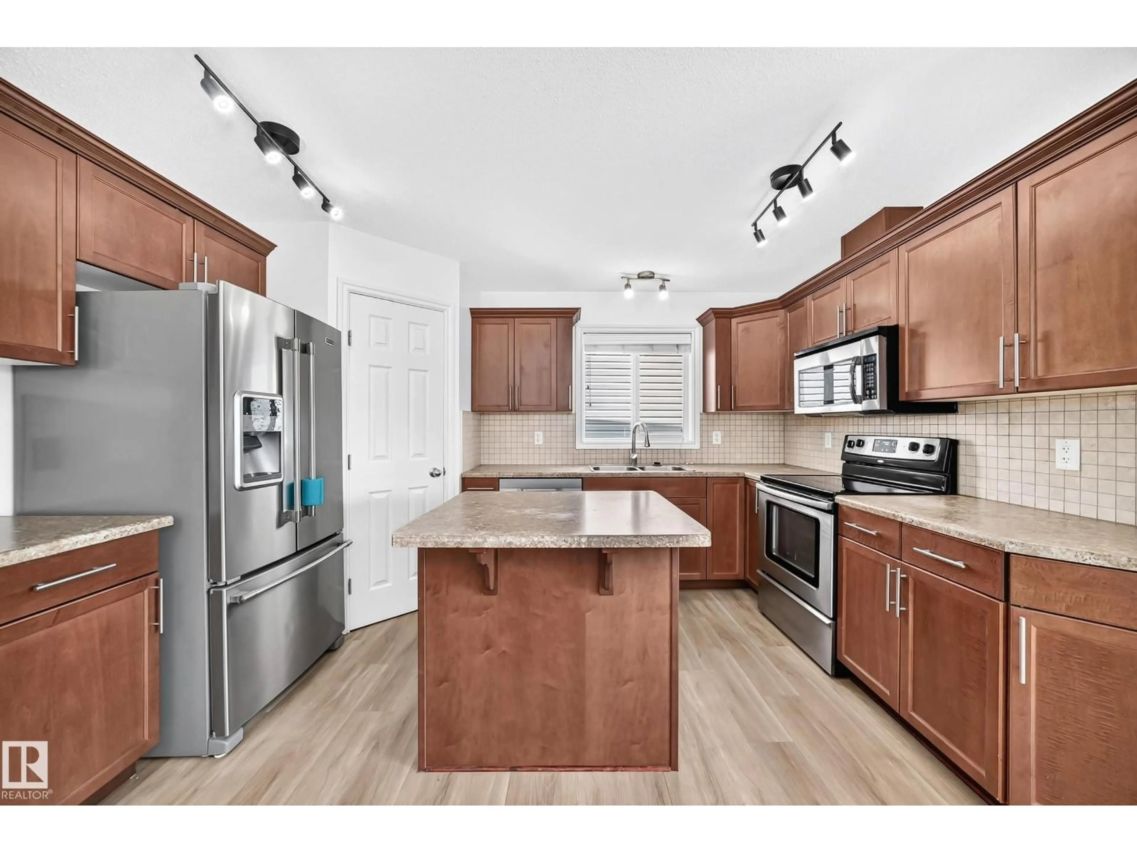 Open concept kitchen, unknown for 369 BRINTNELL BV, Edmonton Alberta T5Y0G6