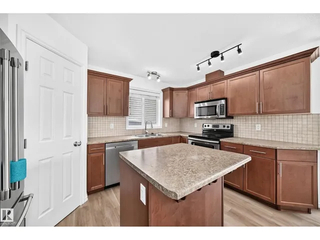 369 BRINTNELL BV, Edmonton 5