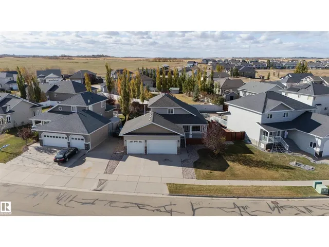 3712 69 ST, Camrose 2