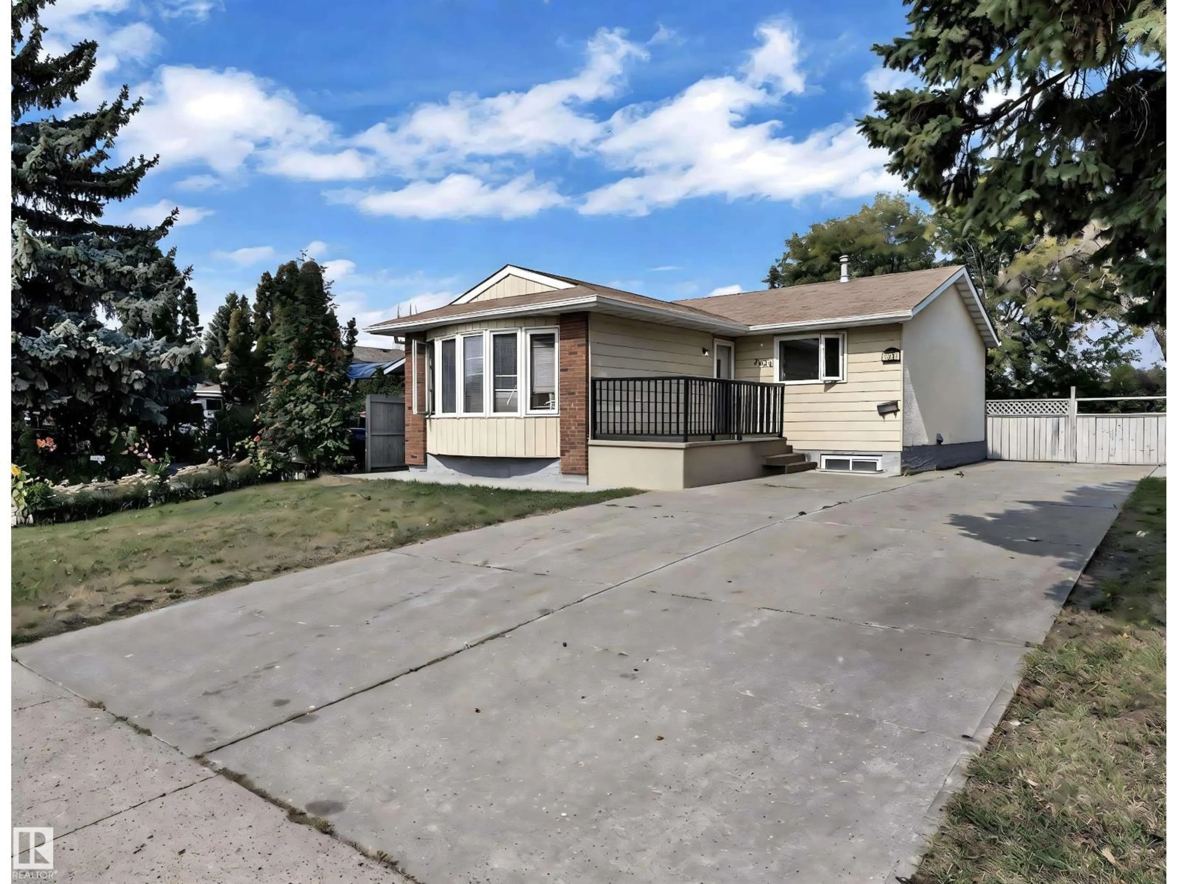 Home with vinyl exterior material, street for 3520 19 AV, Edmonton Alberta T6L2Z9