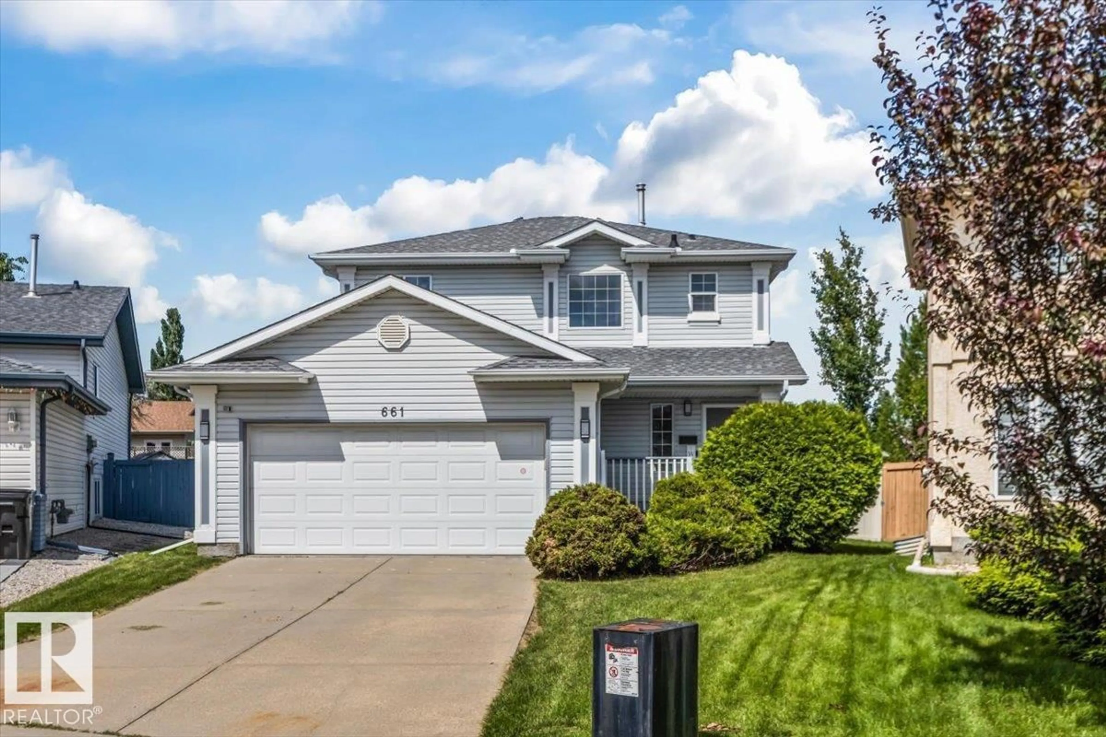 Home with vinyl exterior material, street for 661 BEVINGTON PL, Edmonton Alberta T5T6G6