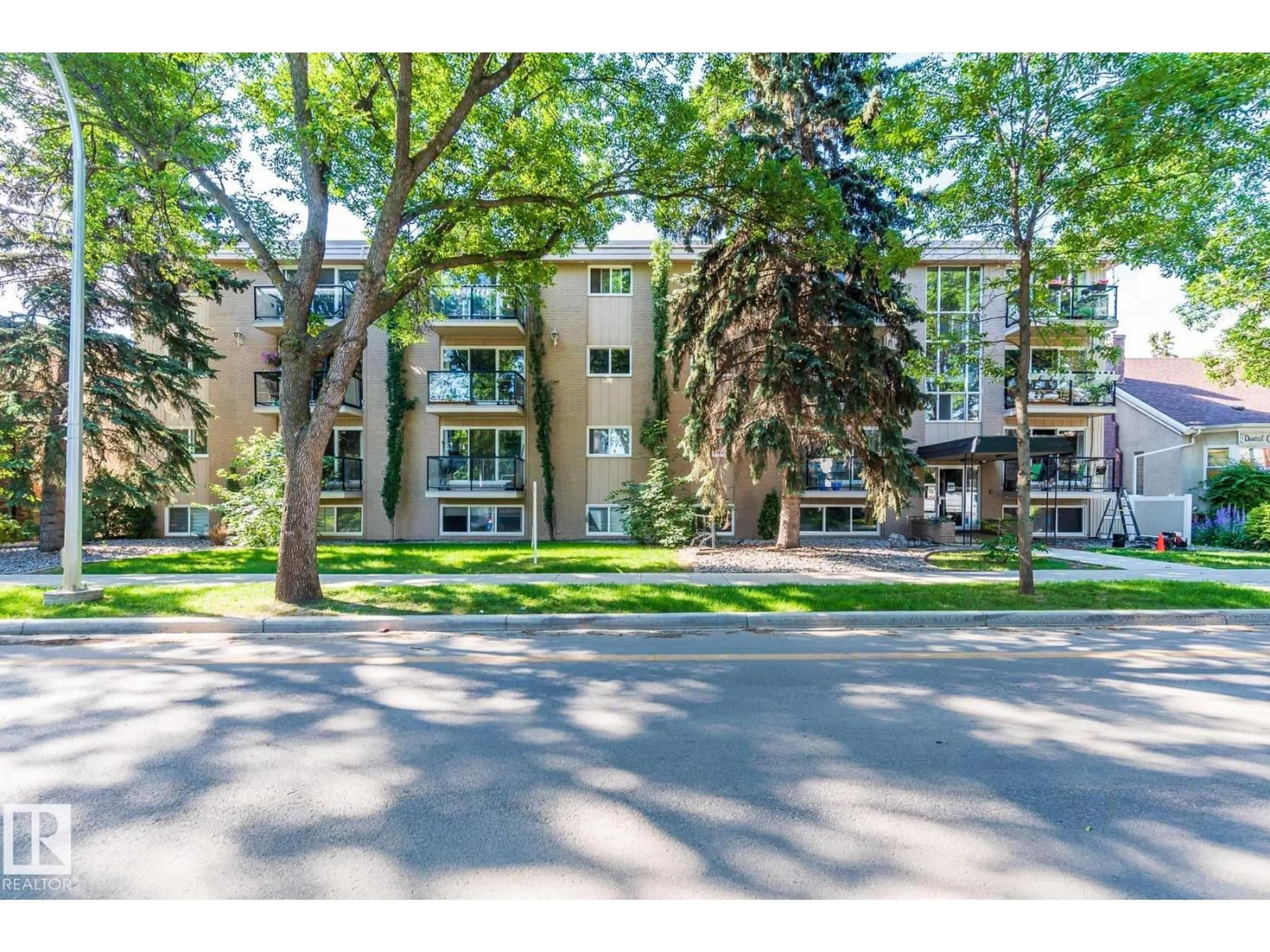 Unknown for #204 - 10633 81 AV, Edmonton Alberta T6E1Y1