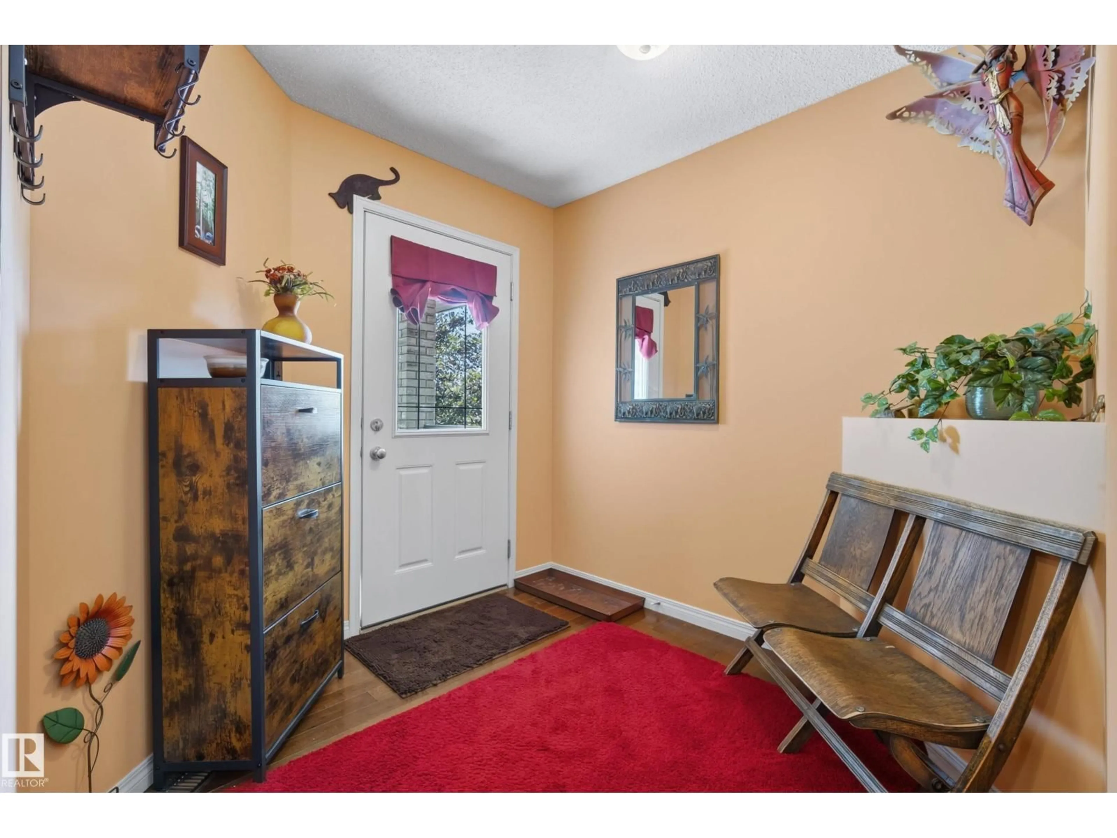 Indoor entryway for #2 - 20 NORMAN CT, St. Albert Alberta T8N7K4