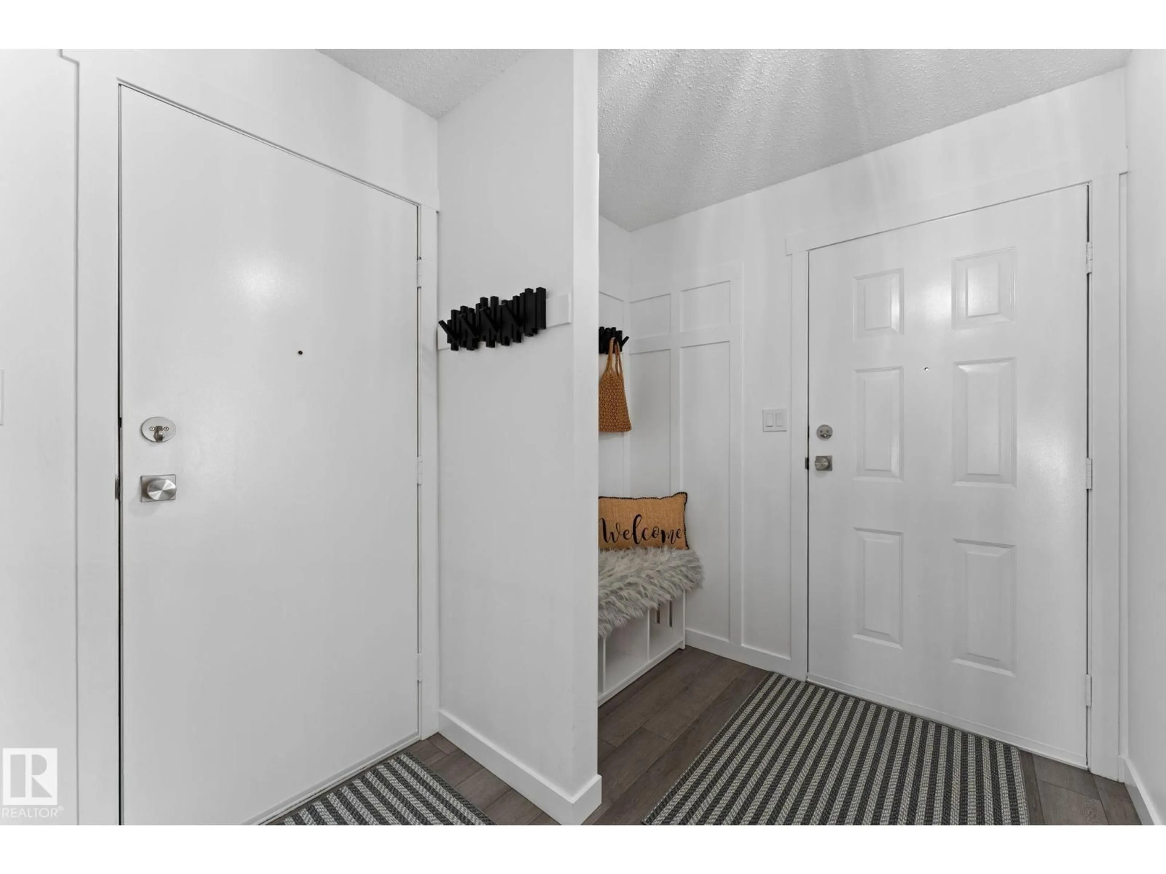 Indoor entryway for NW - 1234 105 ST, Edmonton Alberta T6J6J9