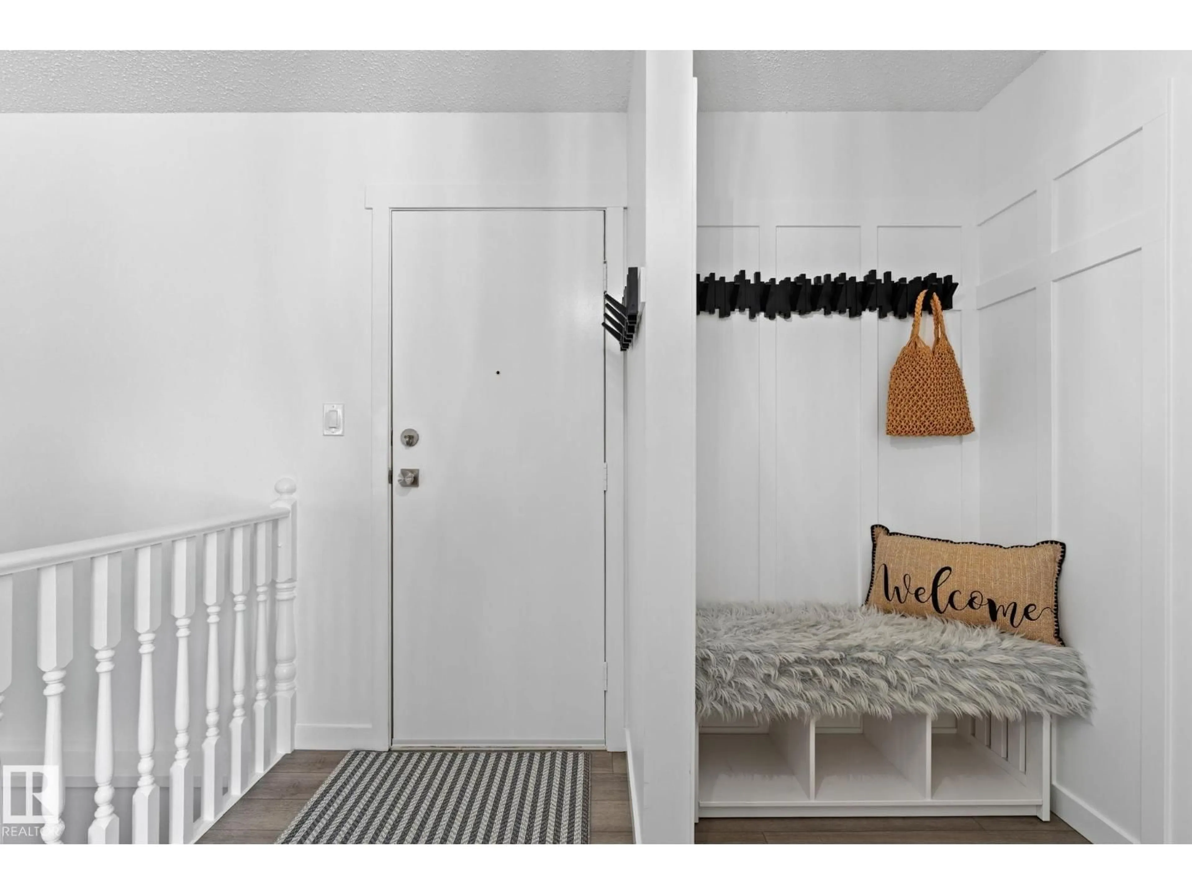 Indoor entryway for NW - 1234 105 ST, Edmonton Alberta T6J6J9