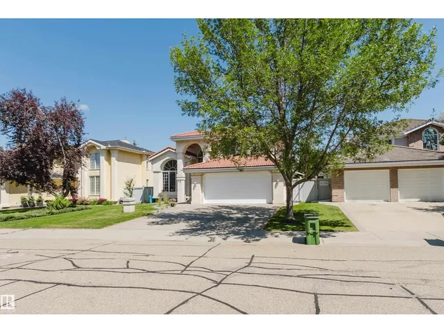 15 CORMACK CR, Edmonton 3