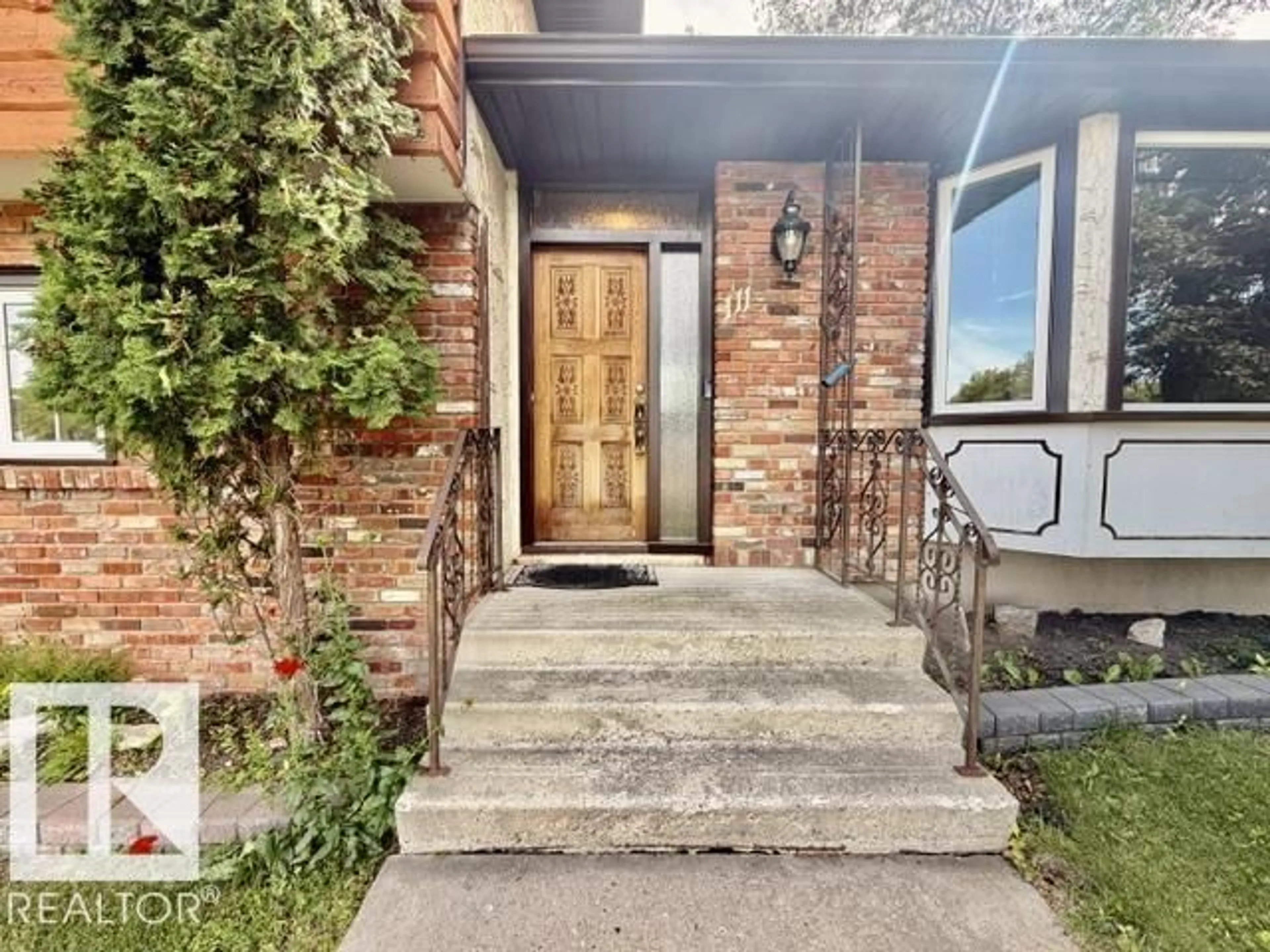 Indoor entryway for 111 GREEN ASH DR, Wetaskiwin Alberta T9A2H7