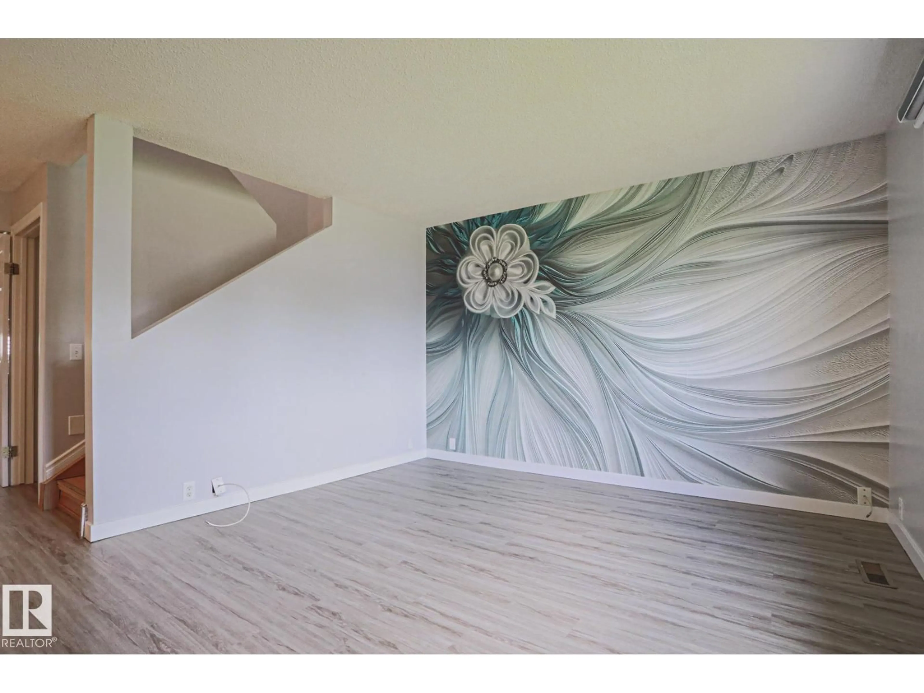 A pic of a room for 355 KIRKPATRICK CR, Edmonton Alberta T6L5C9