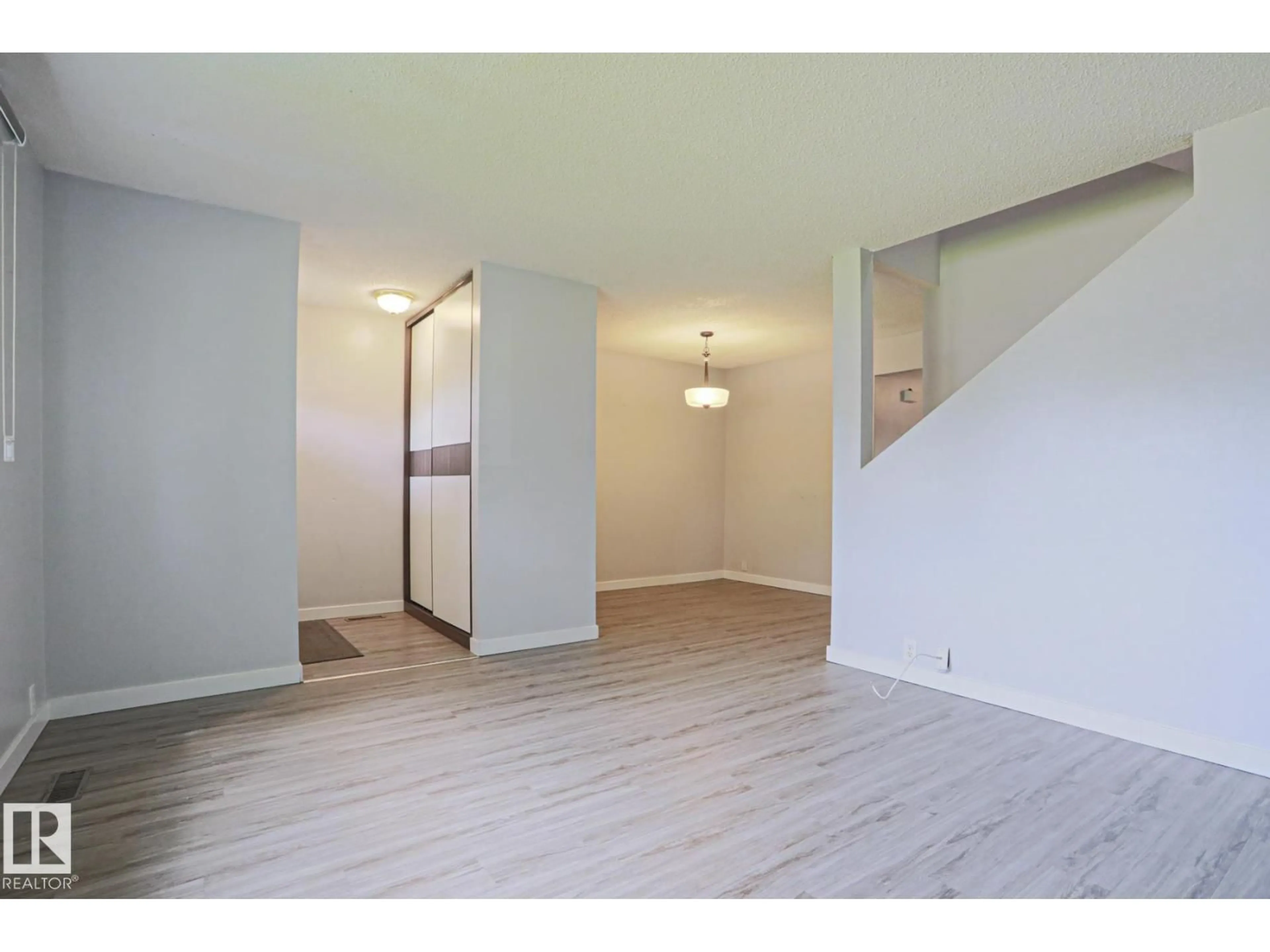 A pic of a room for 355 KIRKPATRICK CR, Edmonton Alberta T6L5C9