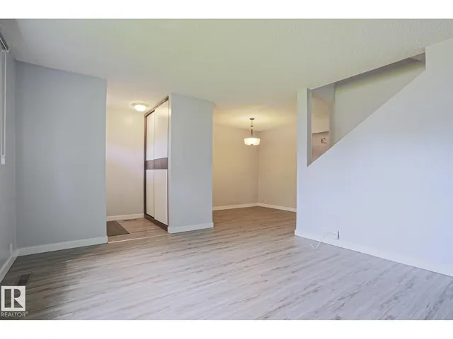 355 KIRKPATRICK CR, Edmonton 4