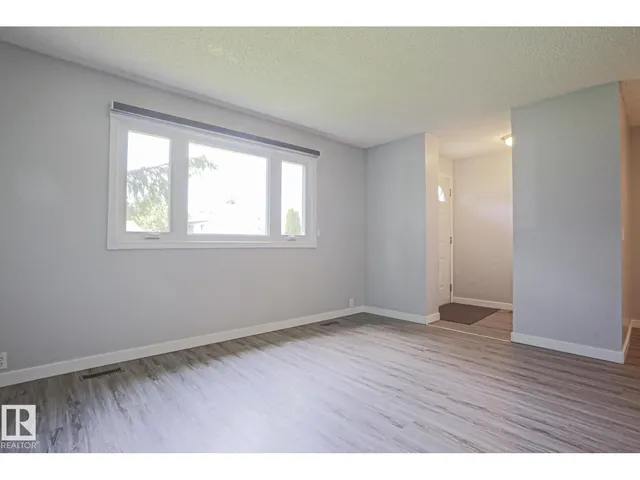 355 KIRKPATRICK CR, Edmonton 5
