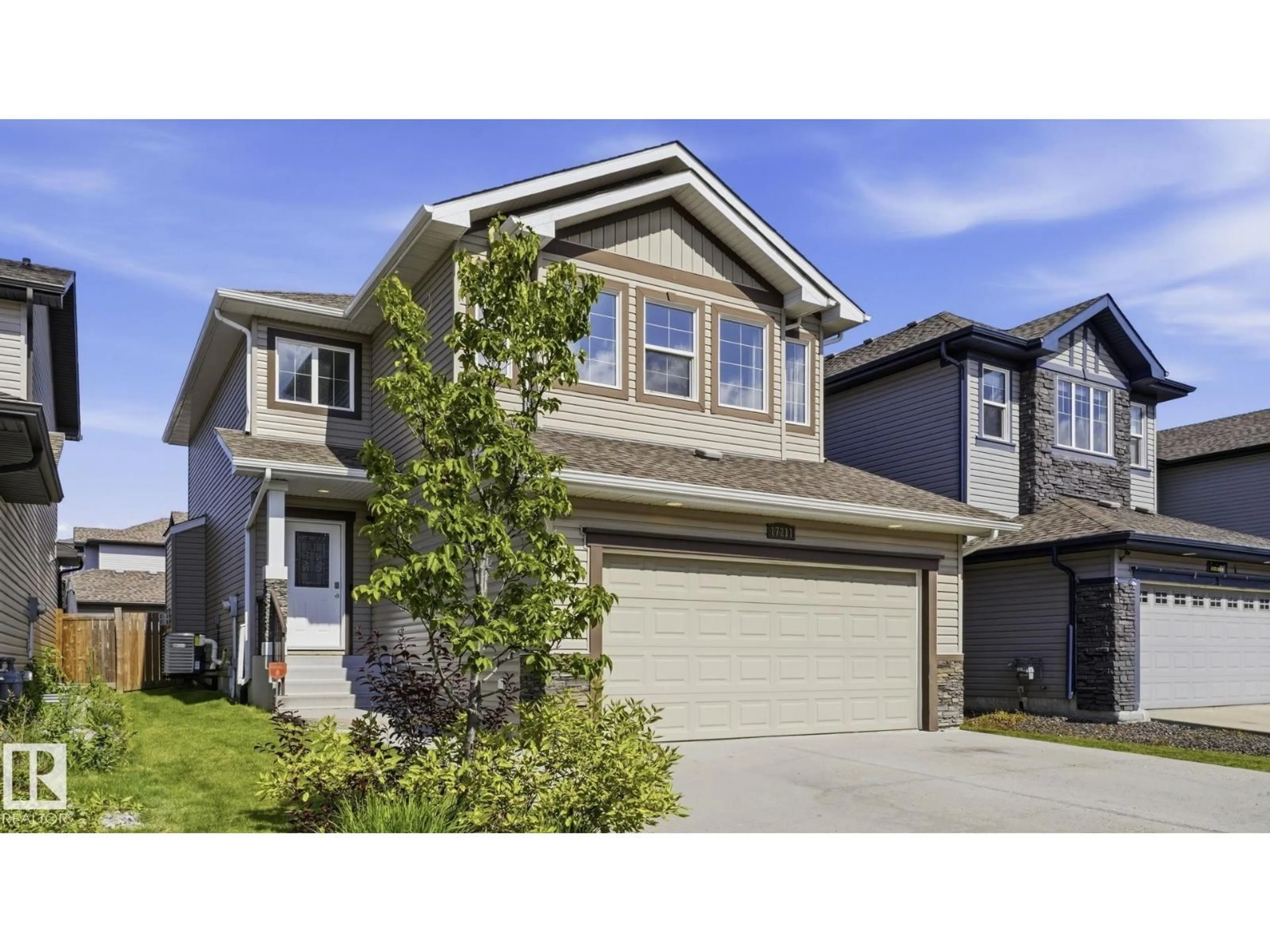Home with vinyl exterior material, street for NW - 17211 78 ST, Edmonton Alberta T5Z0H6