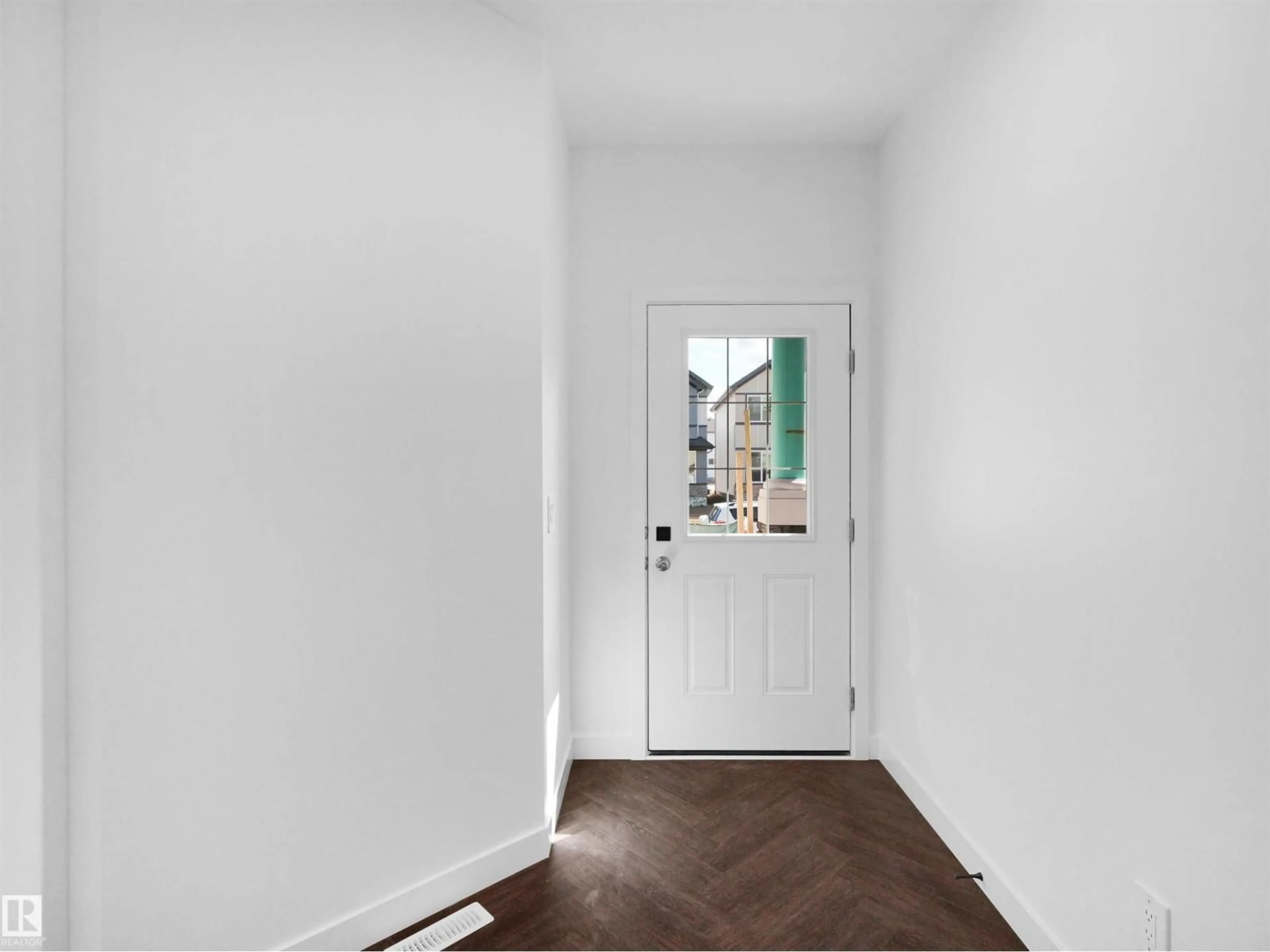 Indoor entryway for NW - 1733 CROSSBILL LO, Edmonton Alberta T5S0Y6