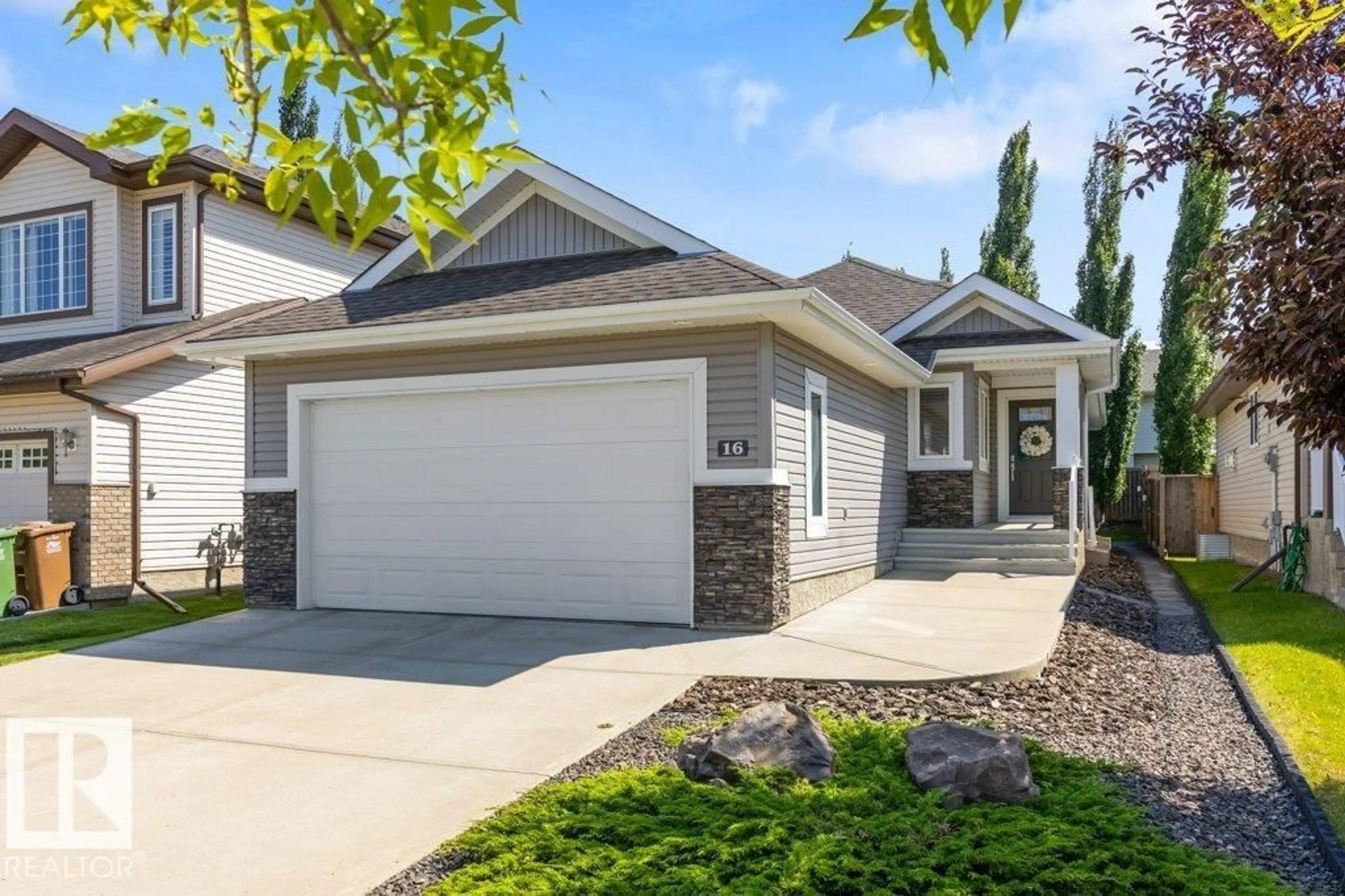 Home with vinyl exterior material, street for 16 NORELLE TERRACE, St. Albert Alberta T8N3V1