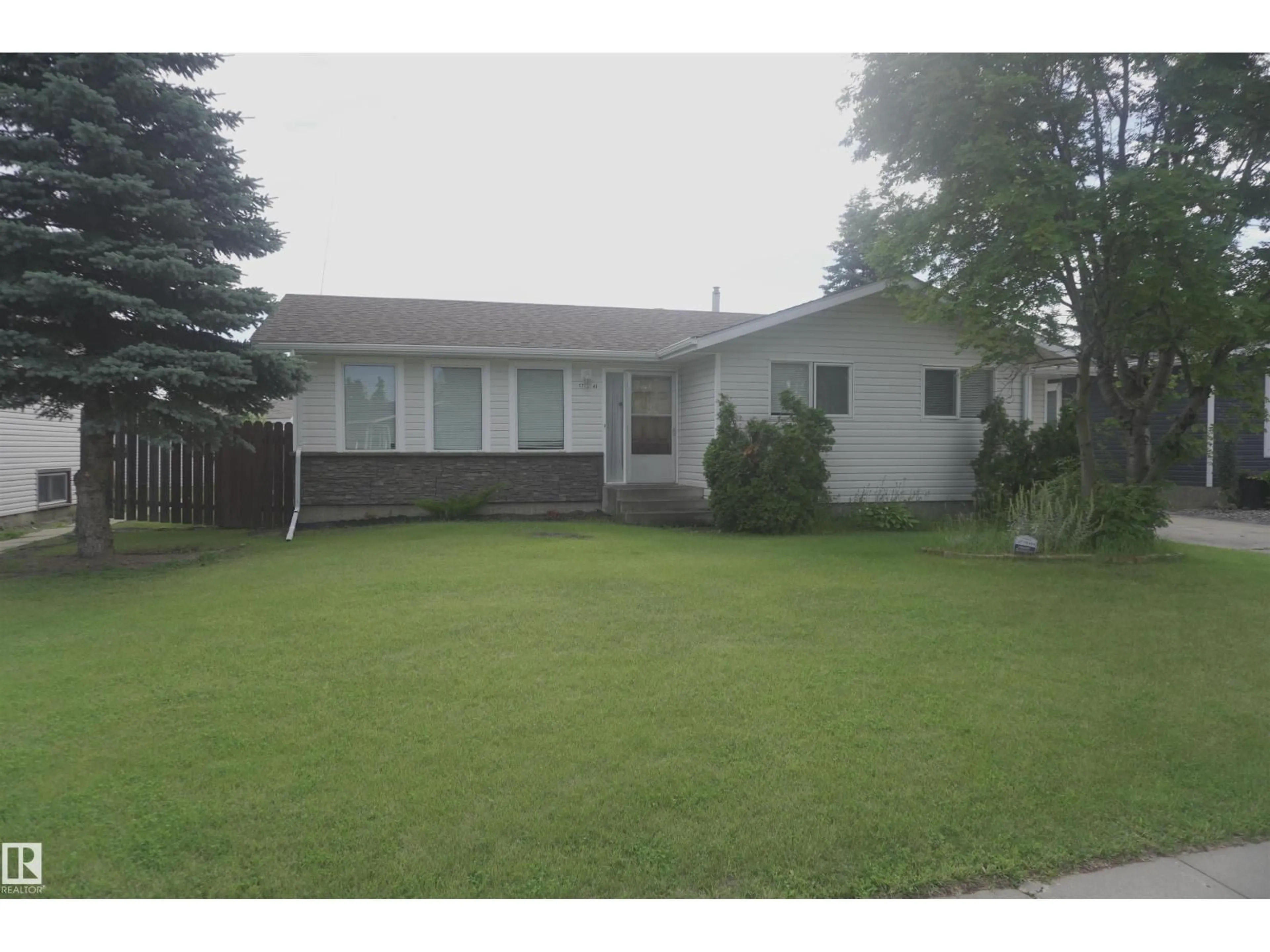 Unknown for 5713 49 ST, Vegreville Alberta T9C1G6