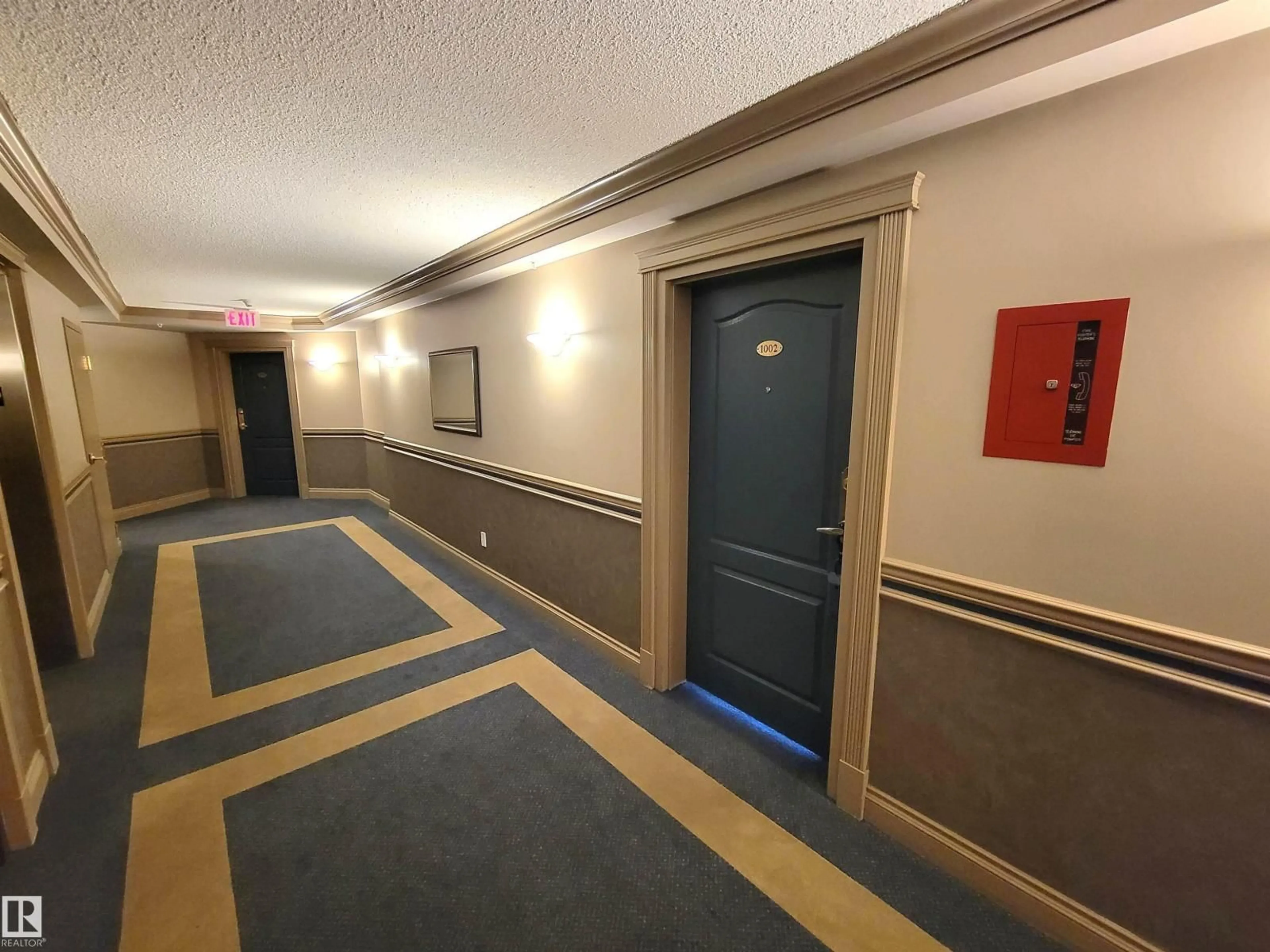 Indoor foyer for #1002 - 9741 110 ST, Edmonton Alberta T5K2V8