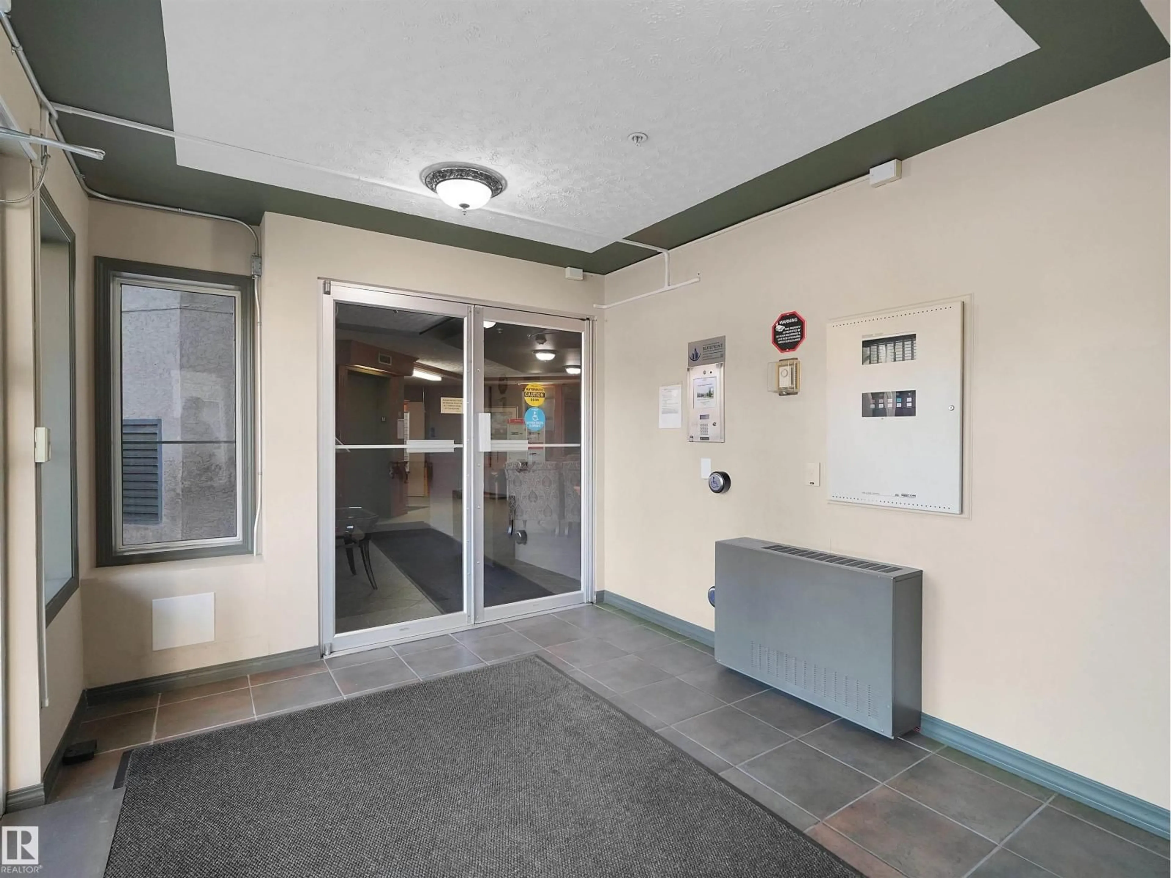 Indoor foyer for #203 - 9760 174 ST, Edmonton Alberta T5T6J4