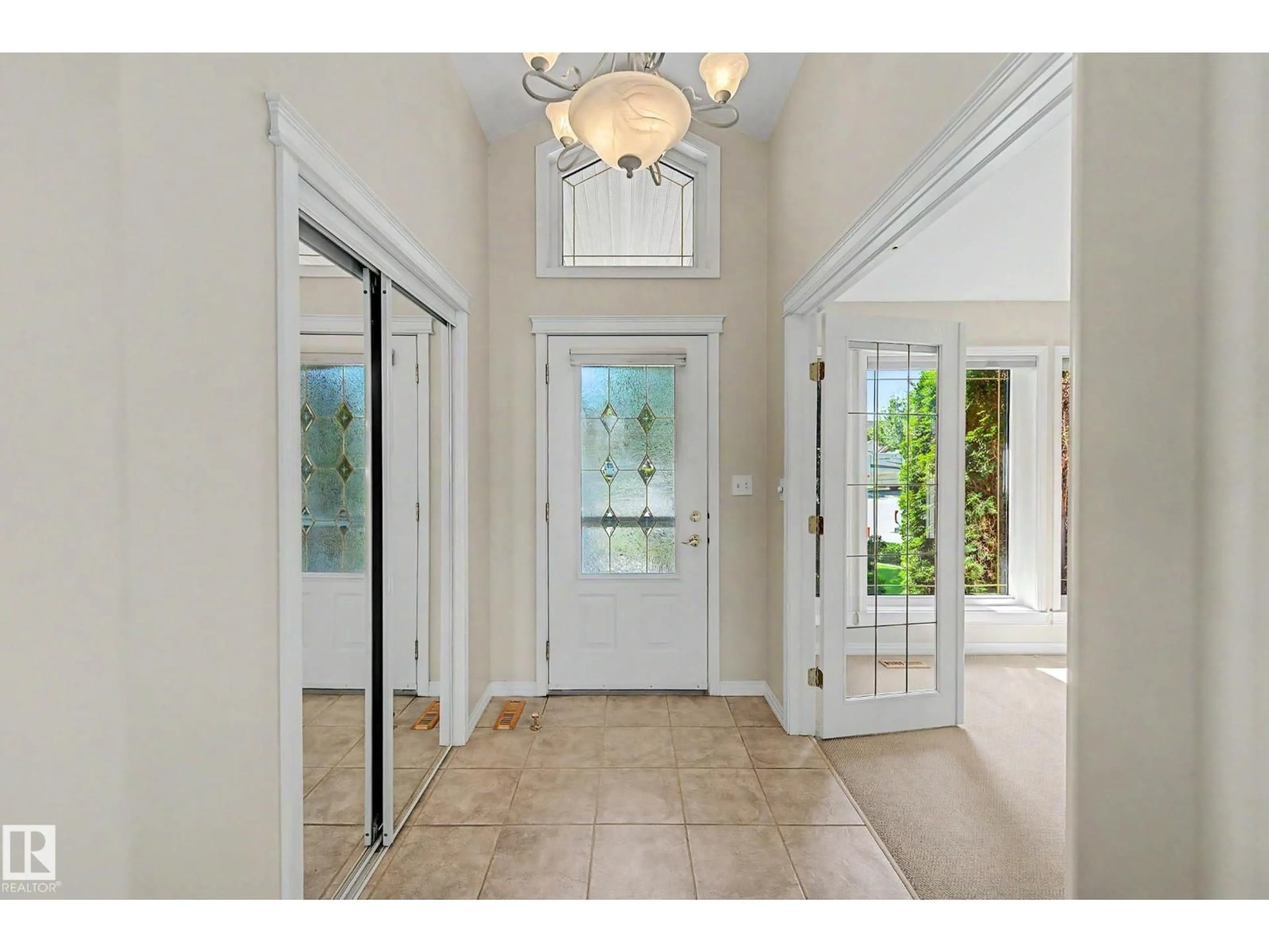 Indoor entryway for 12 ENCINO CL, St. Albert Alberta T8N7B5