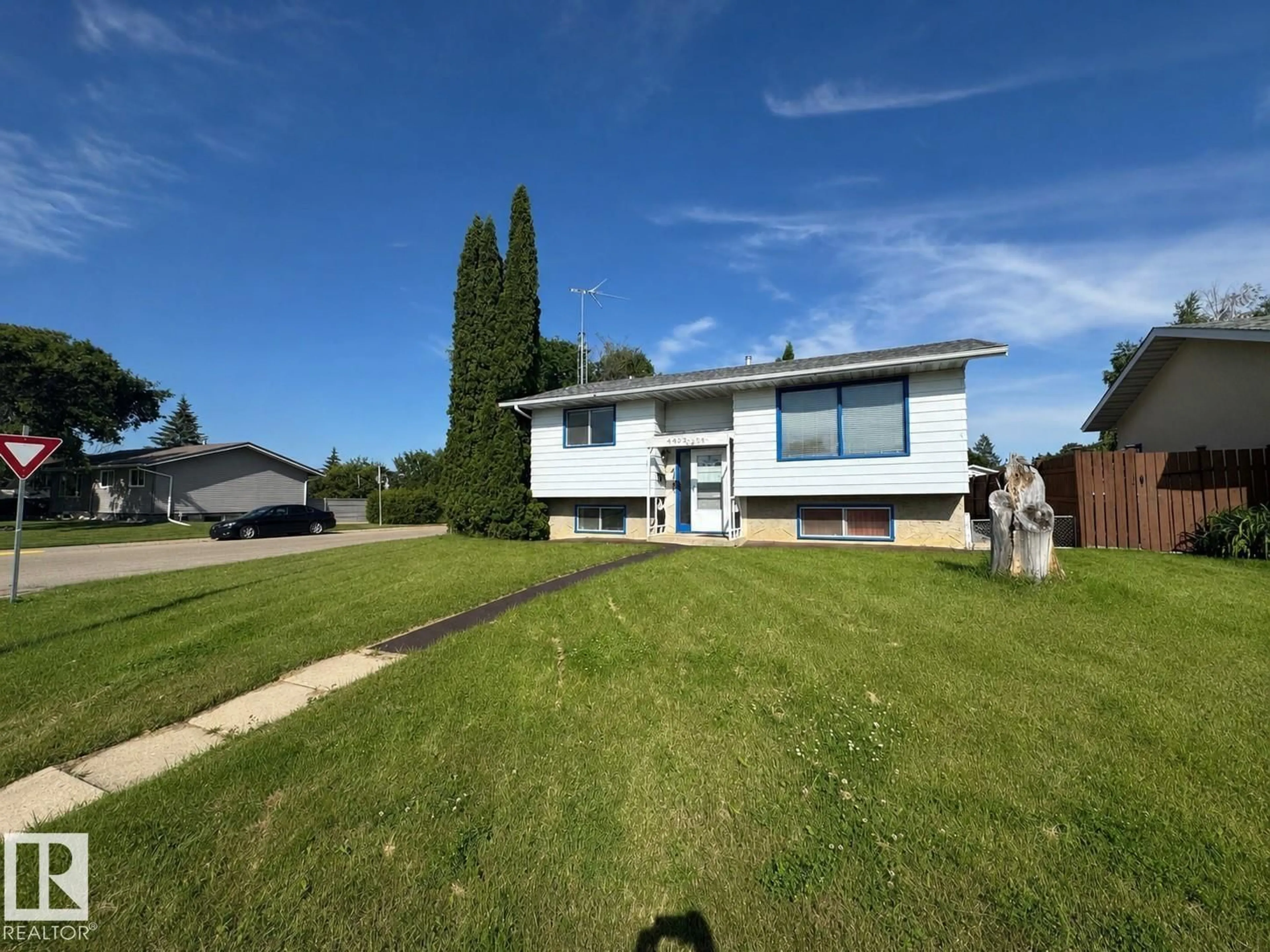 A pic from outside/outdoor area/front of a property/back of a property/a pic from drone, street for 4921 52 ST, Bruderheim Alberta T0B0S0