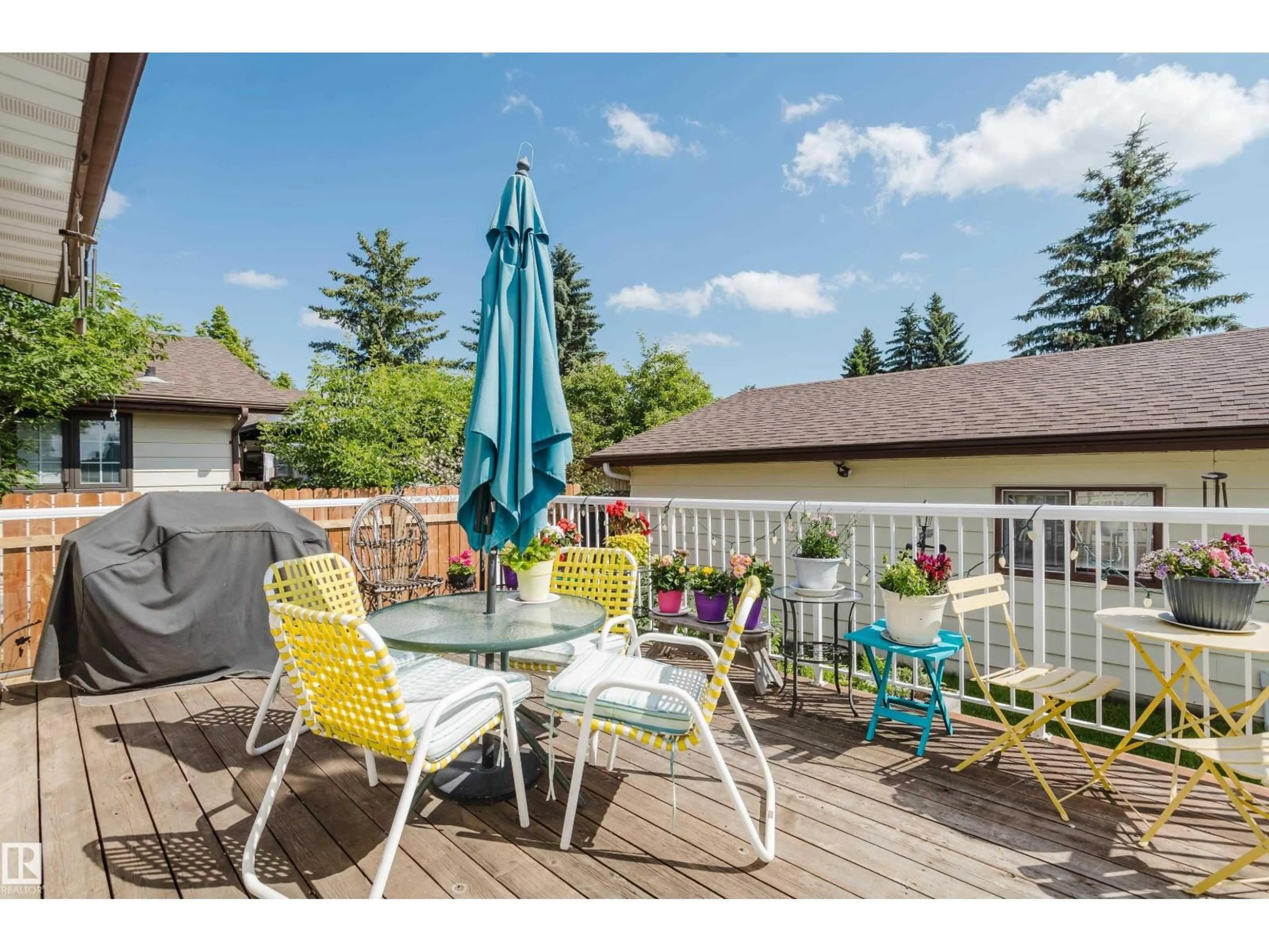 Patio, water/lake/river/ocean view for 10433 32A AV, Edmonton Alberta T6J4A7