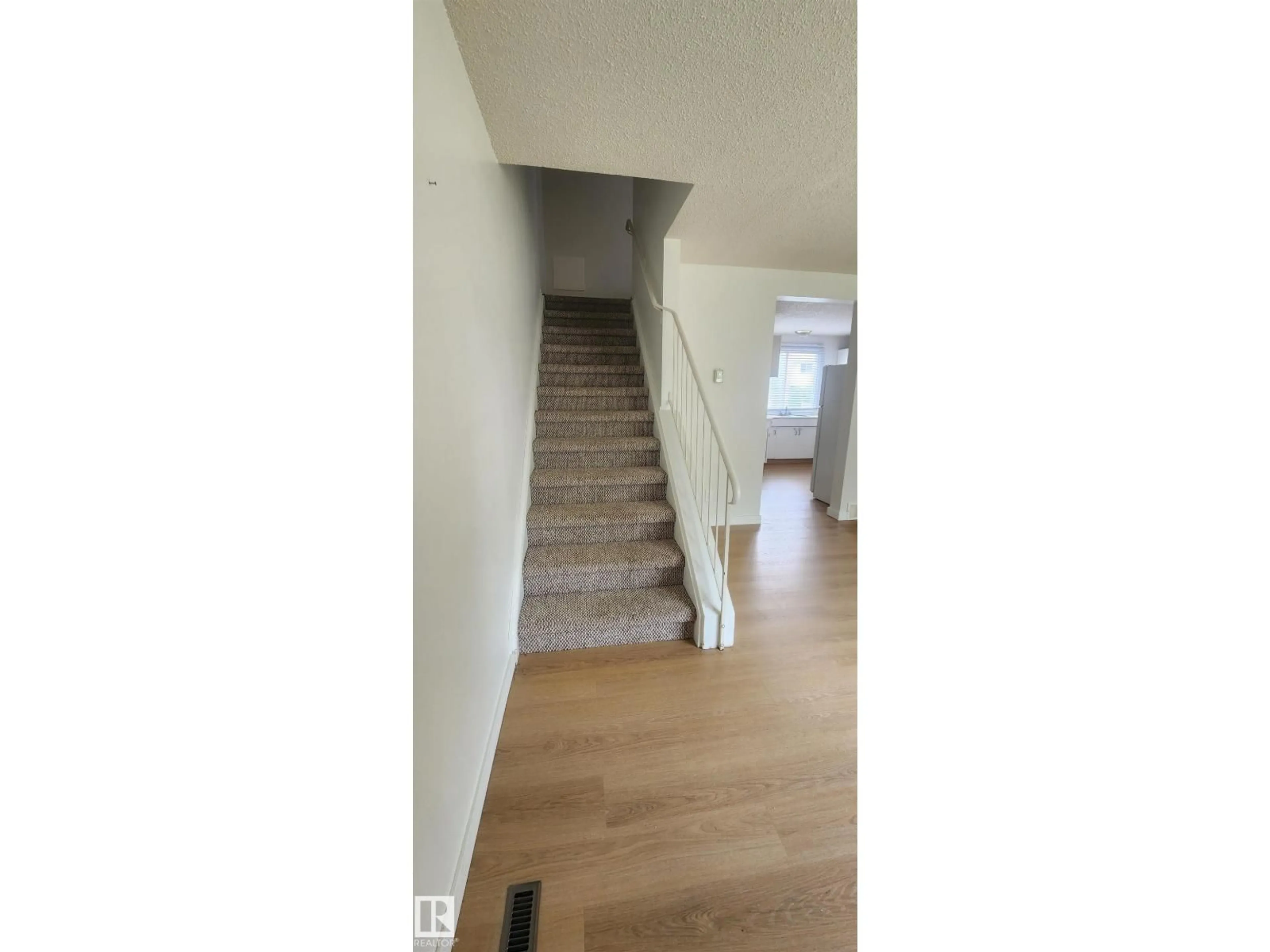 Stairs for NW - 10942 161 ST, Edmonton Alberta T5P3J9