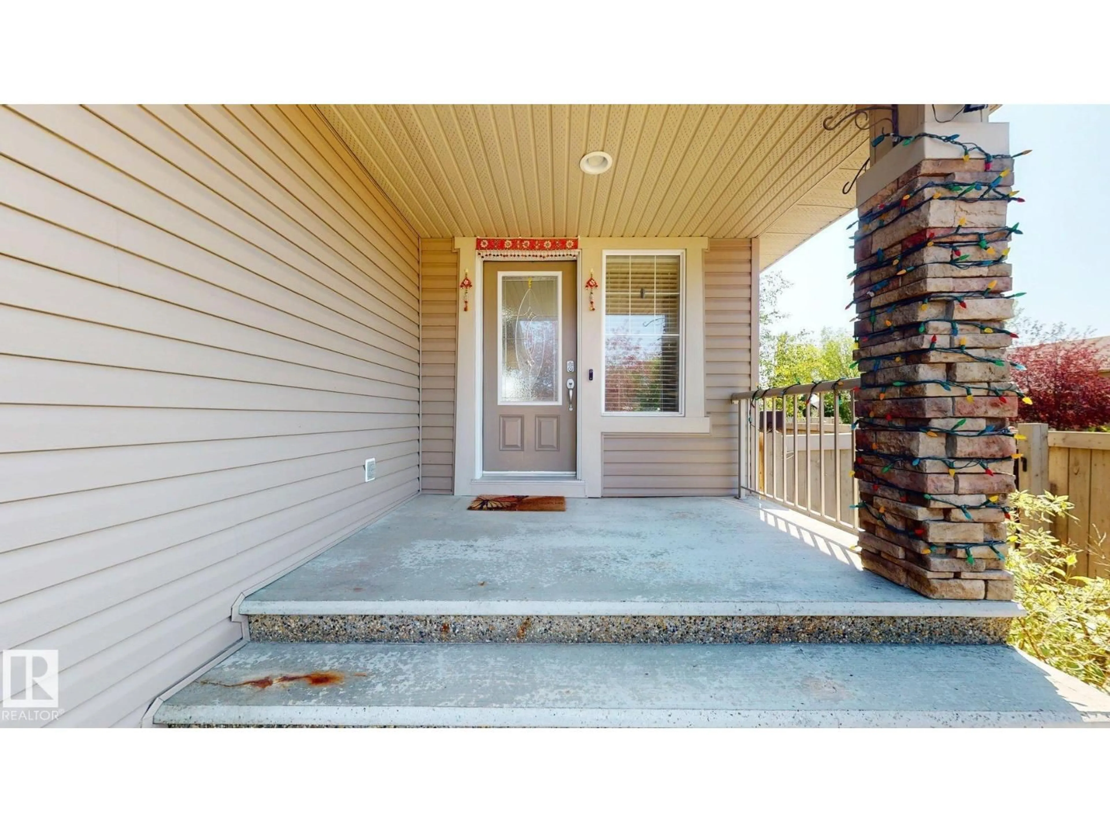 Unknown for 335 62 ST, Edmonton Alberta T6X0E5